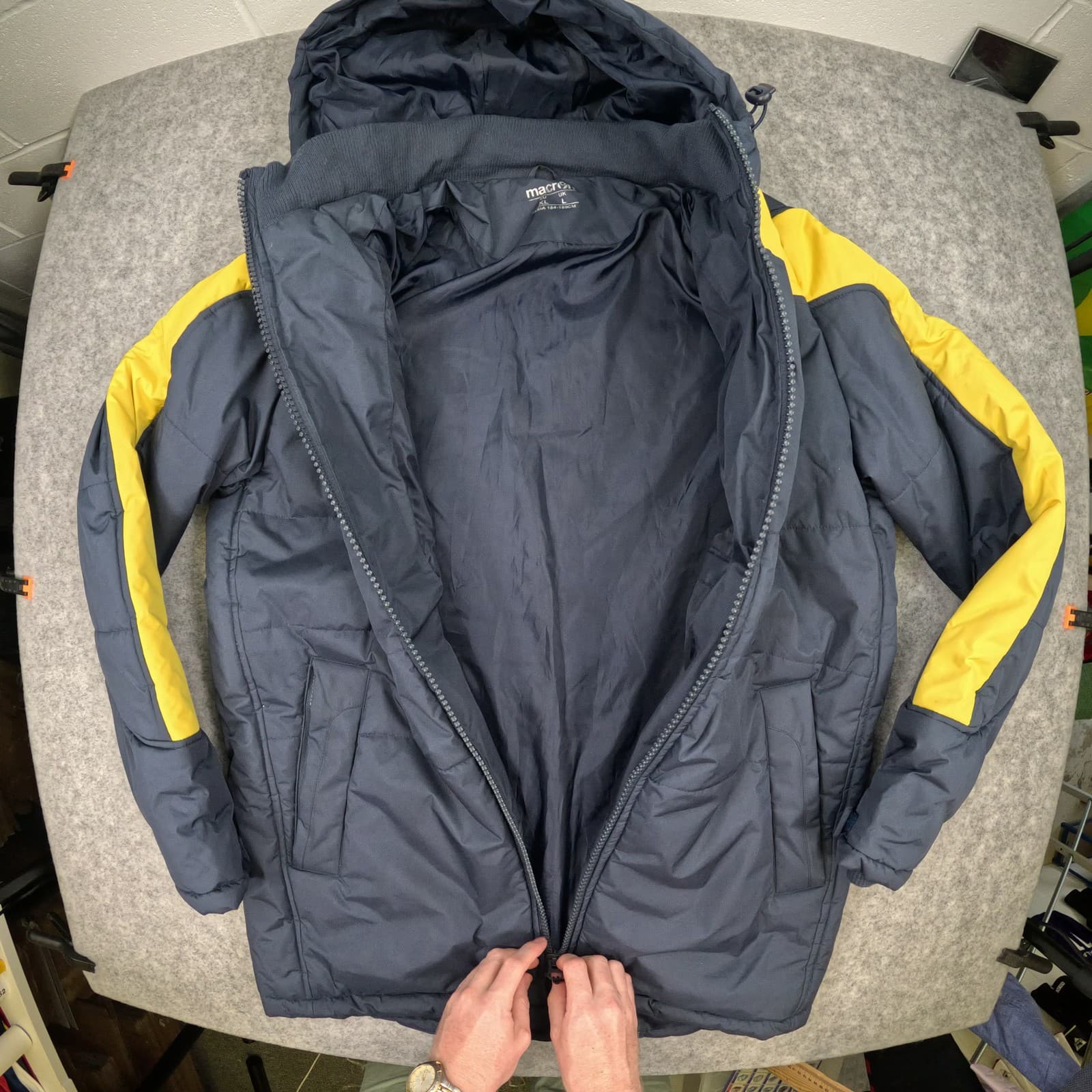 Leeds United Puffer Jacket Large Blue Macron Long Sleeve Zip Padded Coat photo 2