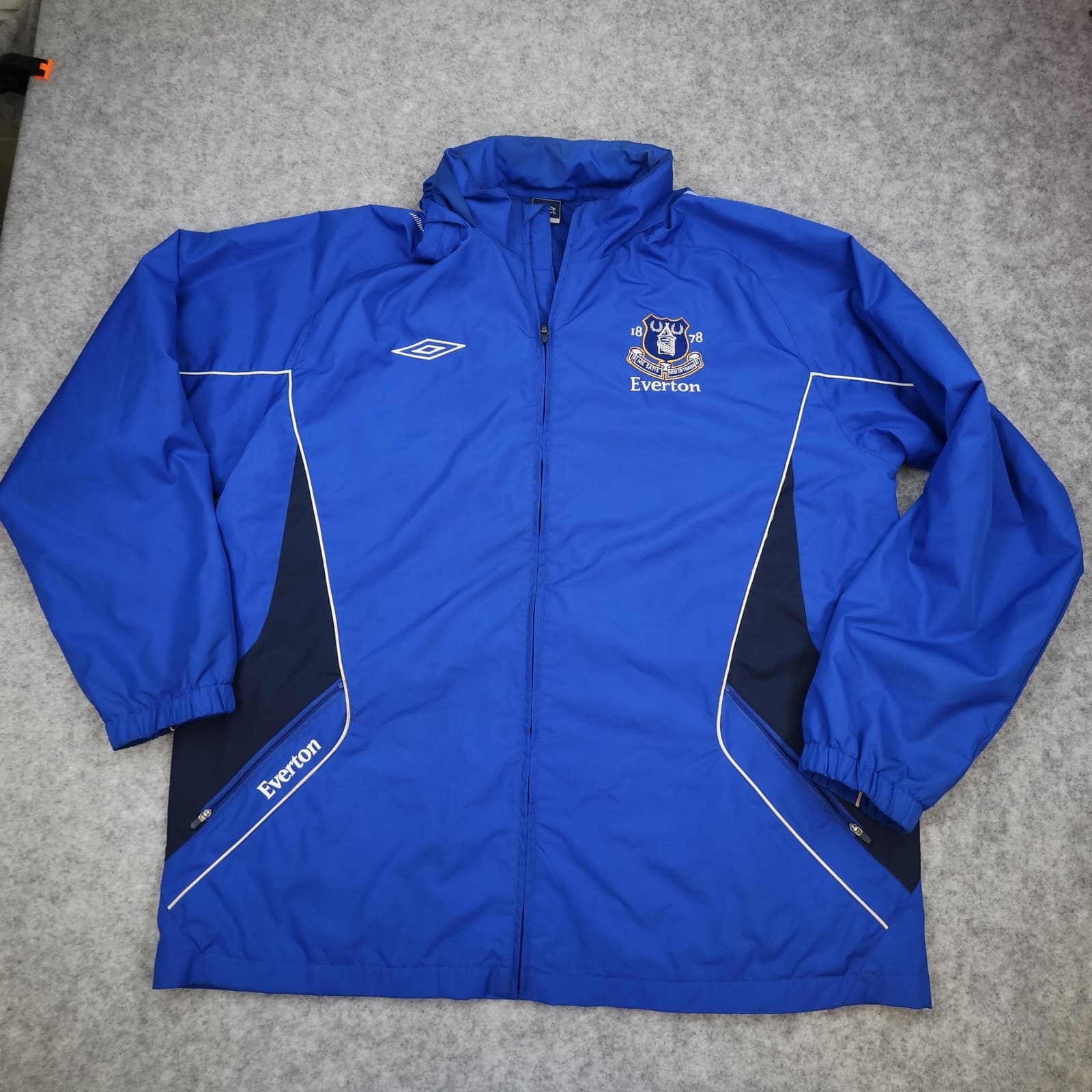 Everton Jacket Mens XXL Blue Navy Football Umbro Hooded Rain Training Coat