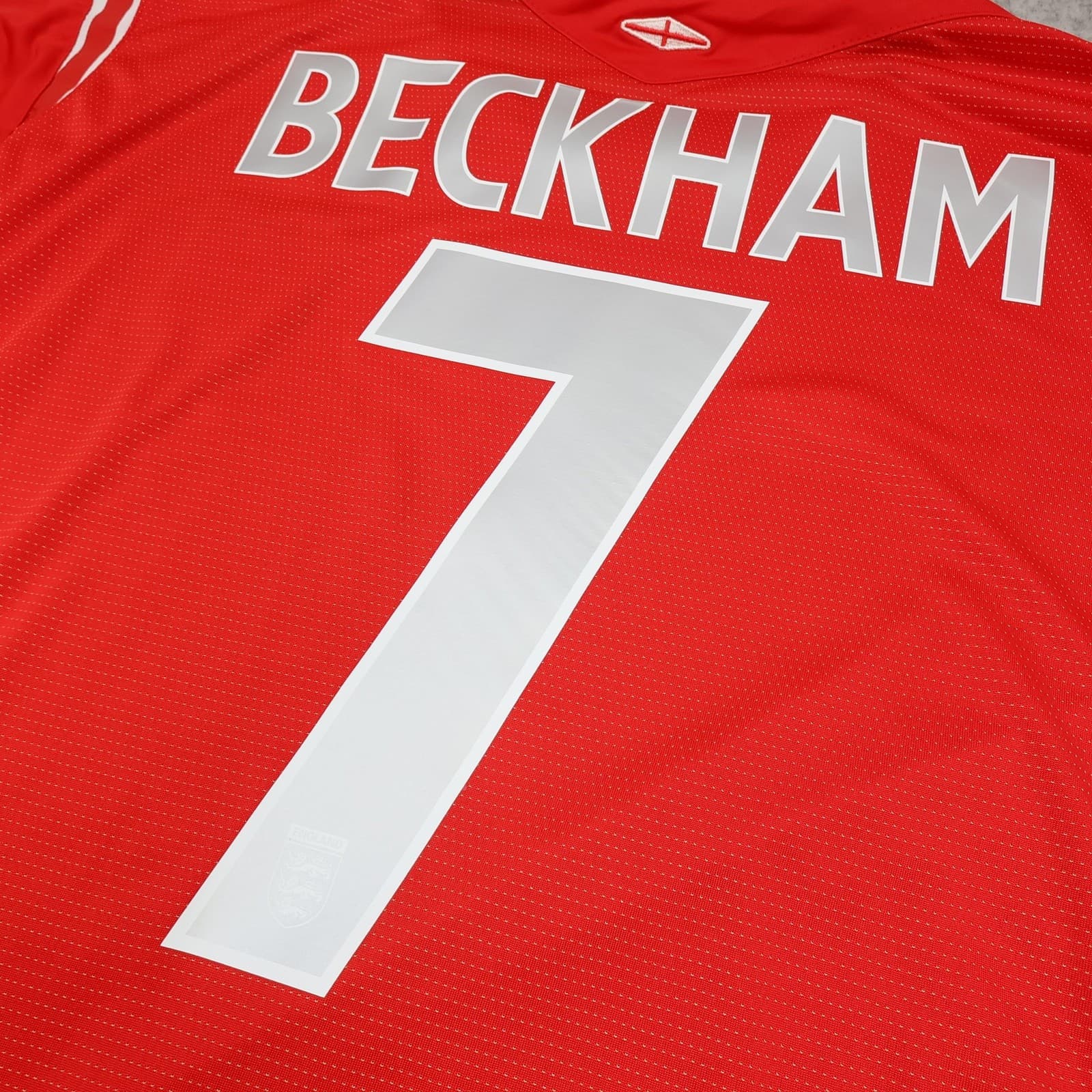 England Away Shirt Mens 2XL Red 2004 2006 Football Umbro Beckham 7 Soccer Jersey photo 9
