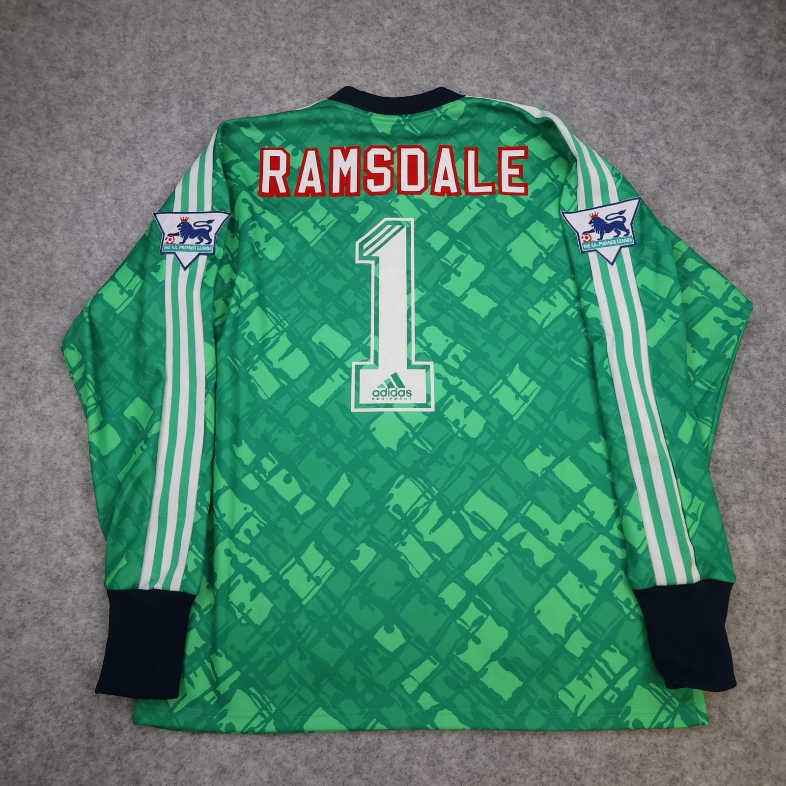 Arsenal Shirt Mens Medium Green Goalkeeper 2022 2023 Football Adidas Ramsdale 1