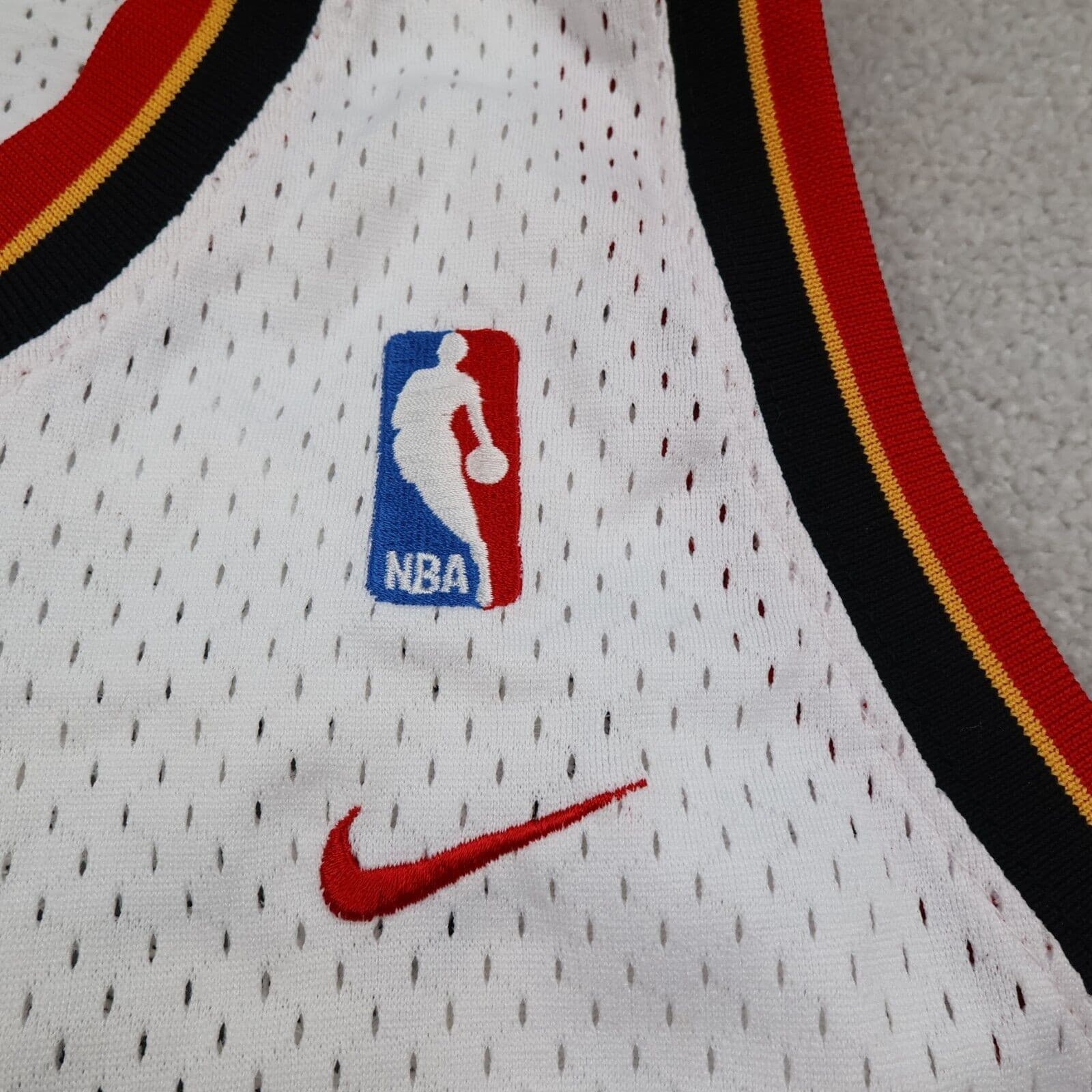 Vintage Atlanta Hawks Jersey 2XL Nike Team 90s Basketball NBA Glenn Robinson 13 photo 4