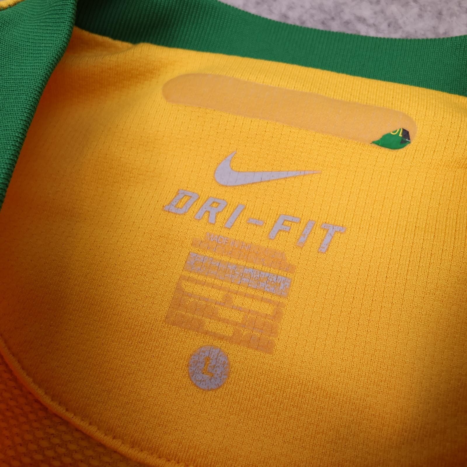 Brazil Home Shirt Mens Large Yellow 2010 2011 Nike Dri Fit Soccer Jersey Top photo 6