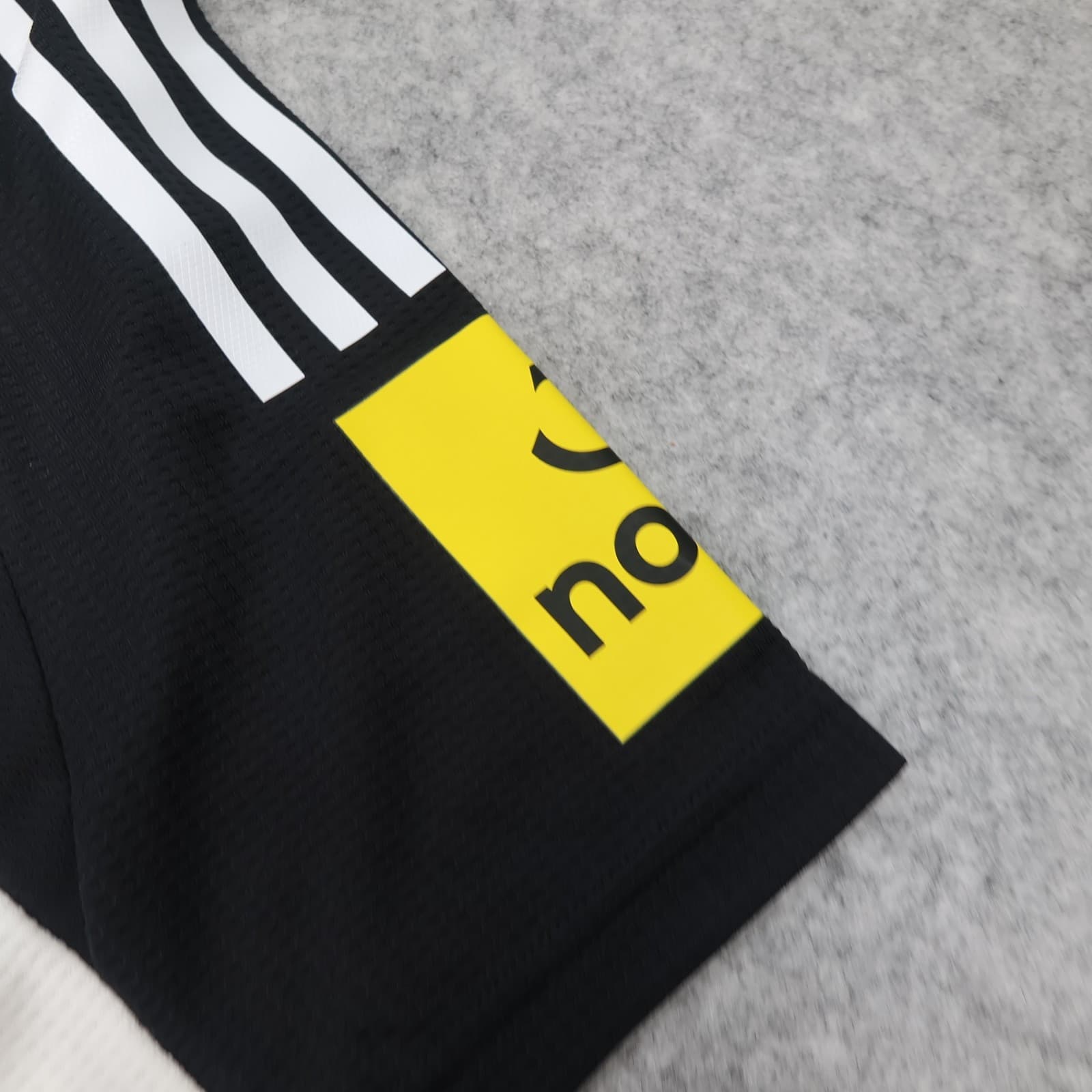Newcastle United Shirt Medium White Home Kit 2024 2025 Adidas Jersey Guimarães photo 15