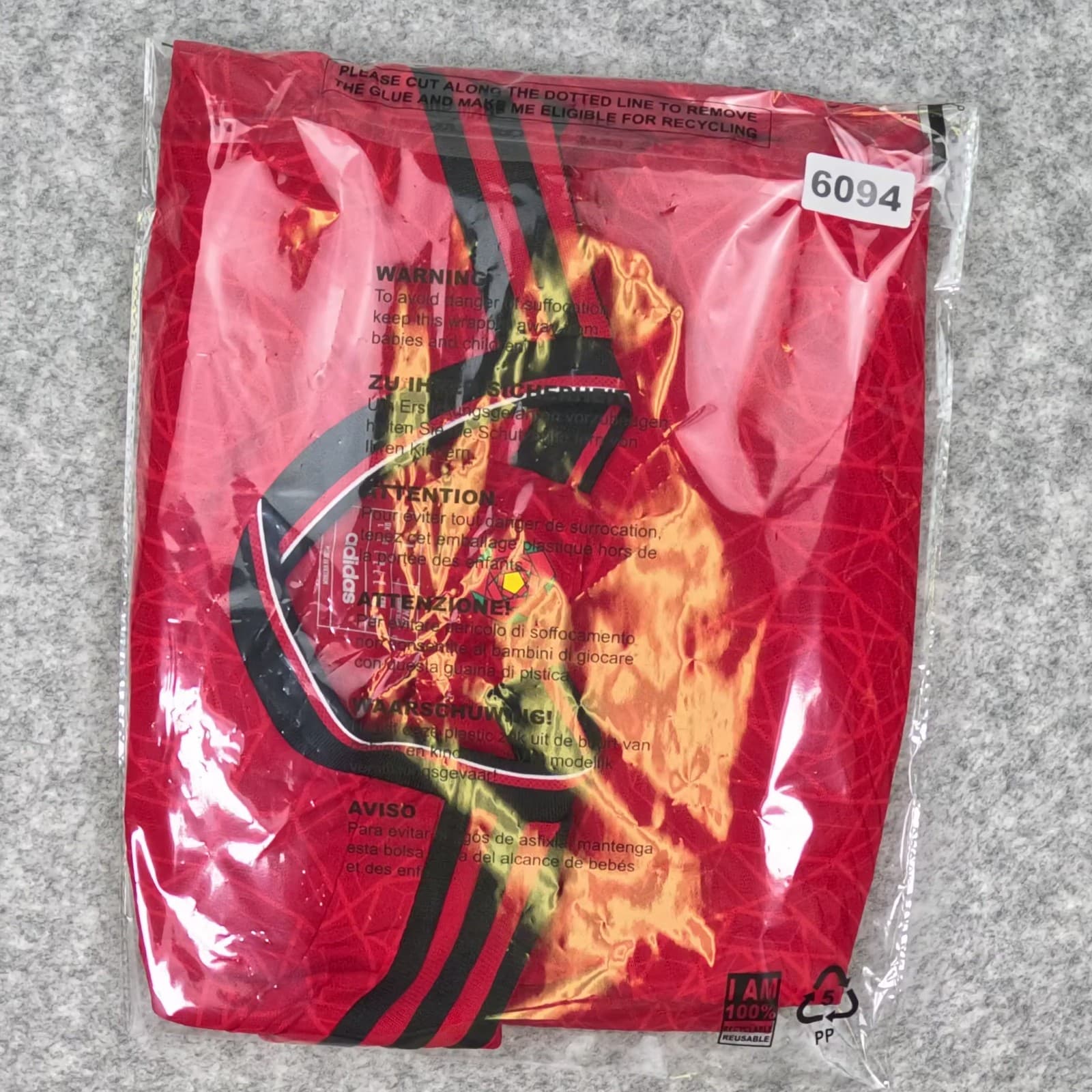 Manchester United Football Shirt Large Red Home 2023 24 adidas Casemiro Jersey photo 6