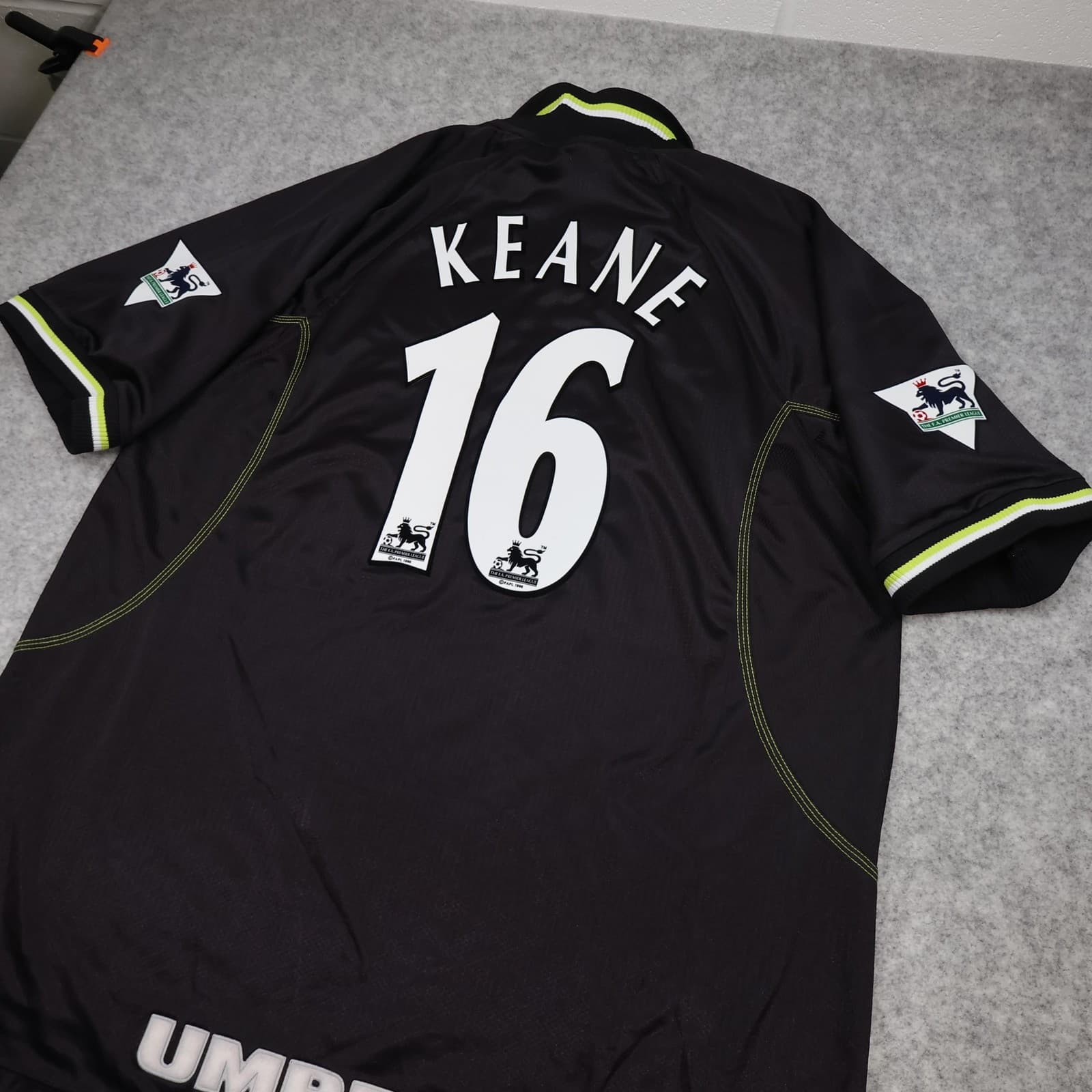 Vintage Manchester United Shirt 2XL Black Away Umbro 1998 1999 Keane Jersey photo 9
