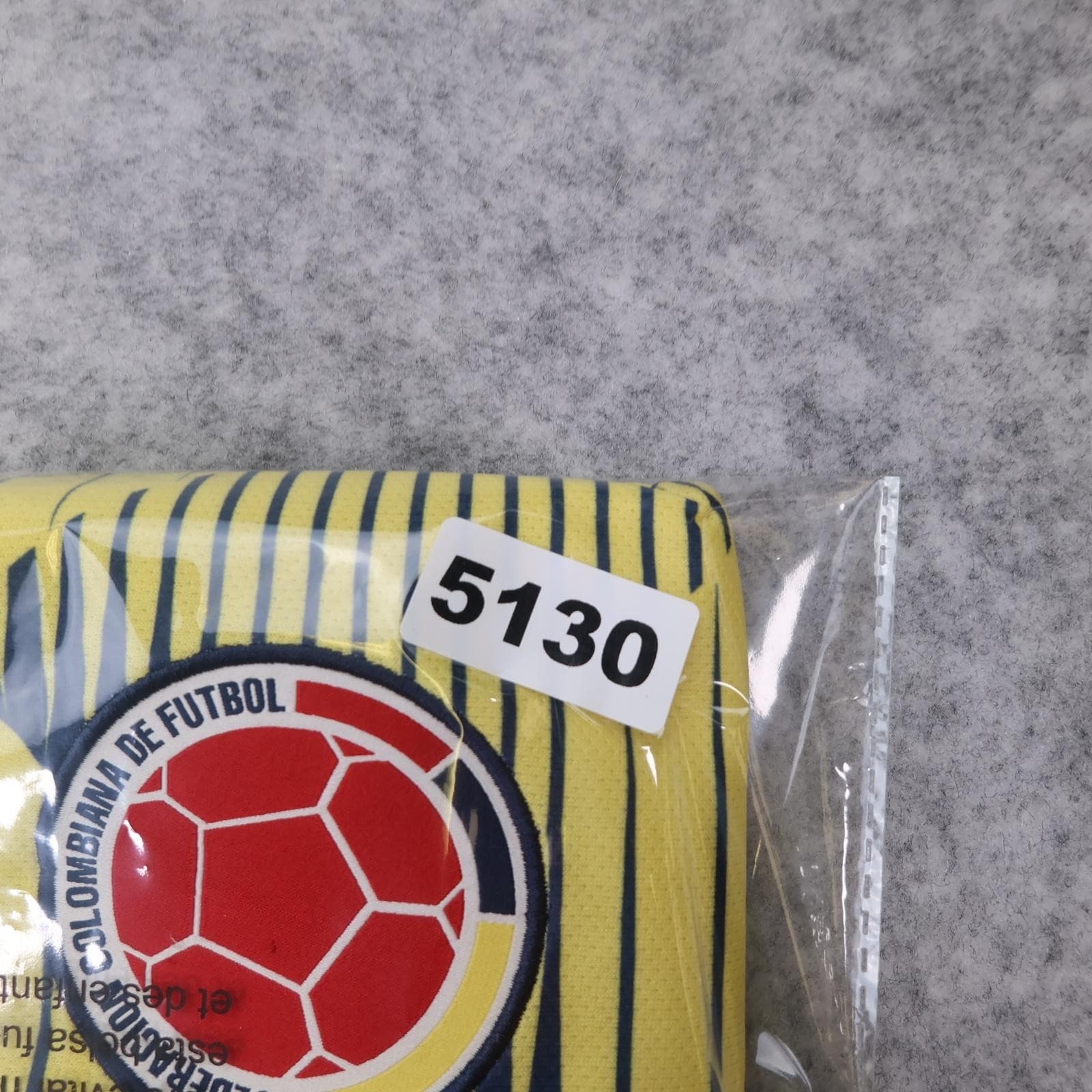 Colombia Home Shirt Mens Large Yellow 2020 2021 Football Adidas Soccer Jersey photo 12