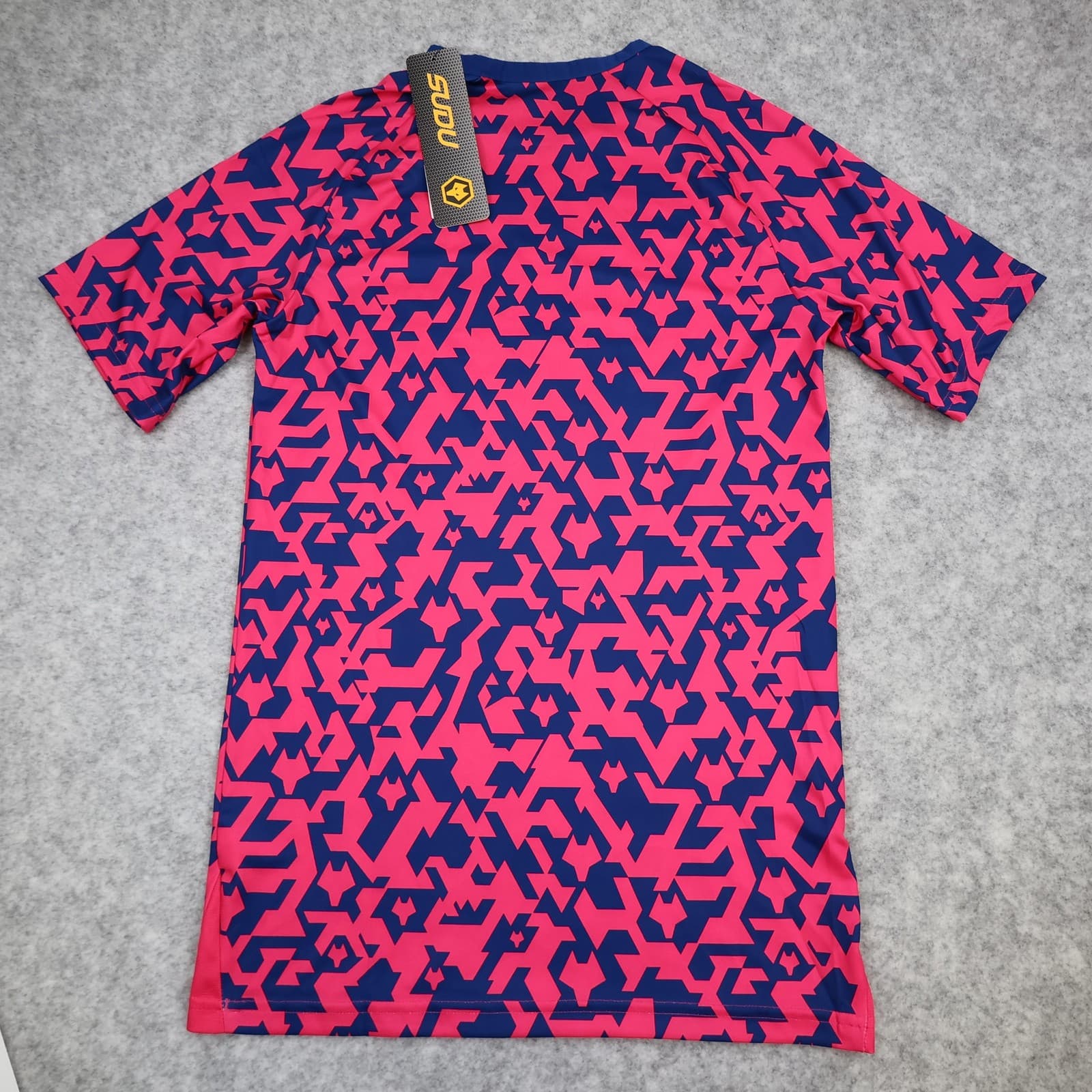 Wolverhampton Wanderers Training Shirt Mens Small Pink 2024 2025 Football SUDU photo 5