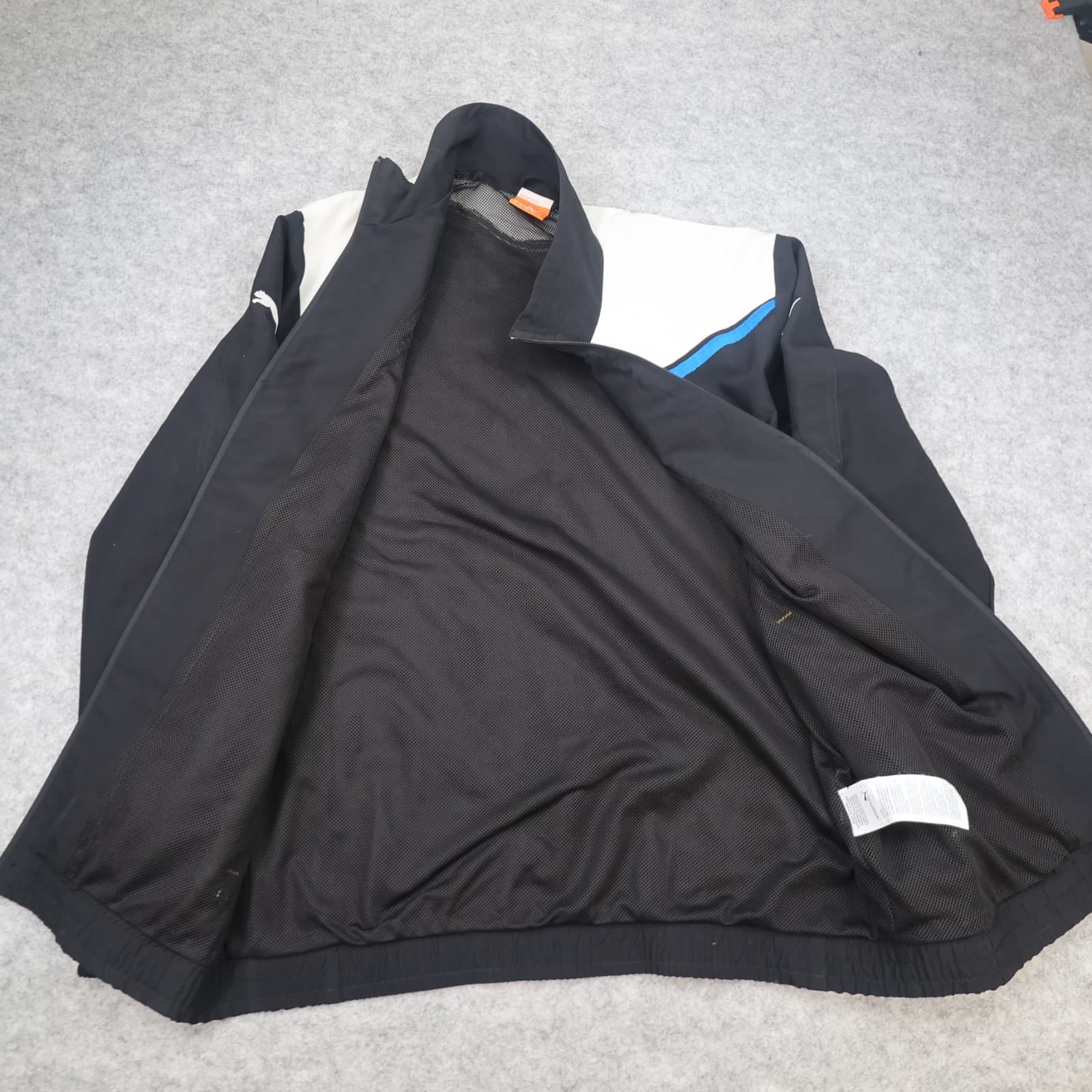 Newcastle United Jacket Medium Black Lightweight Track Coat 2011 2012 Puma photo 3