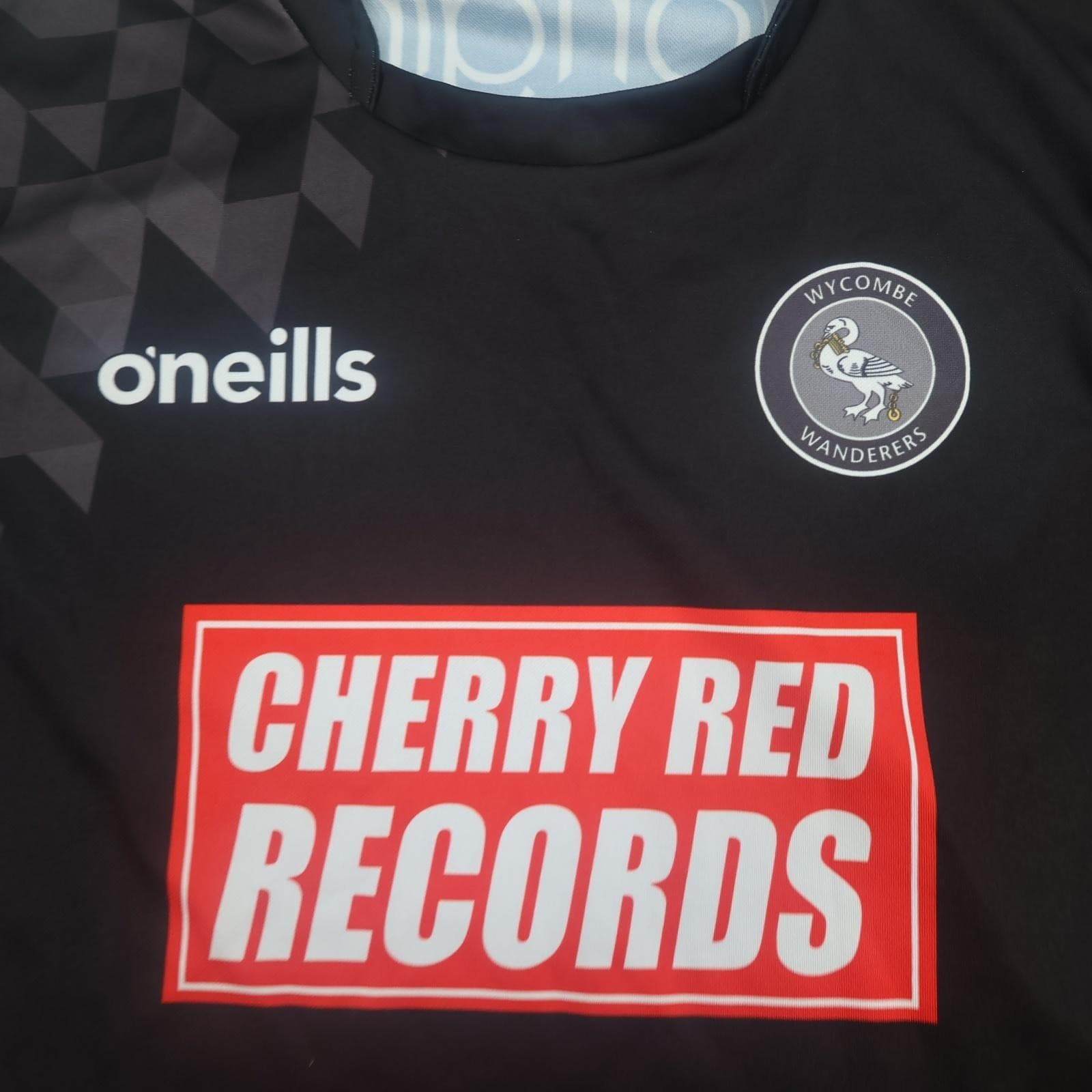 Wycombe Wanderers Shirt Youth 10-11 Years Black O'Neills Cherry Red Records photo 3
