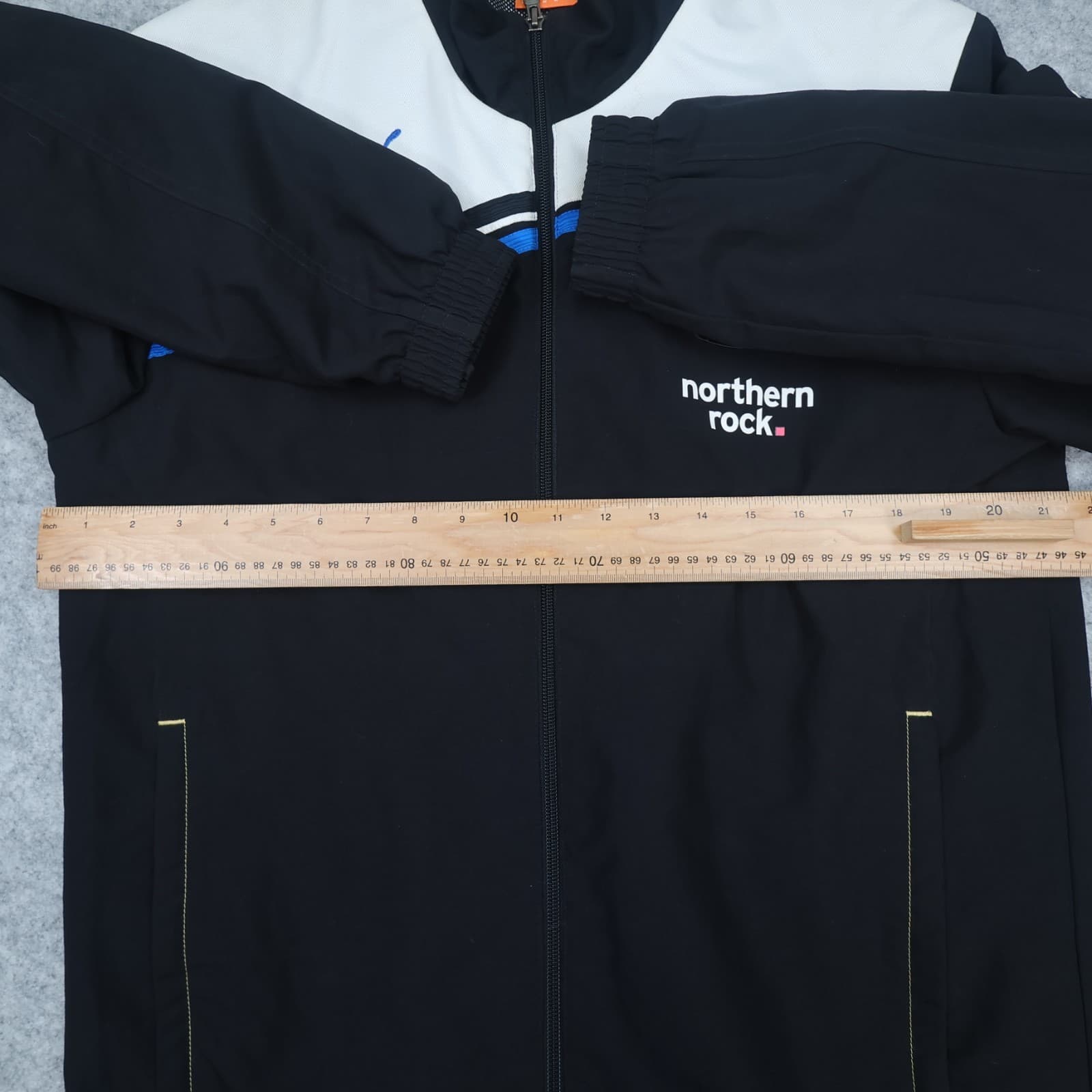 Newcastle United Jacket Medium Black Lightweight Track Coat 2011 2012 Puma photo 10