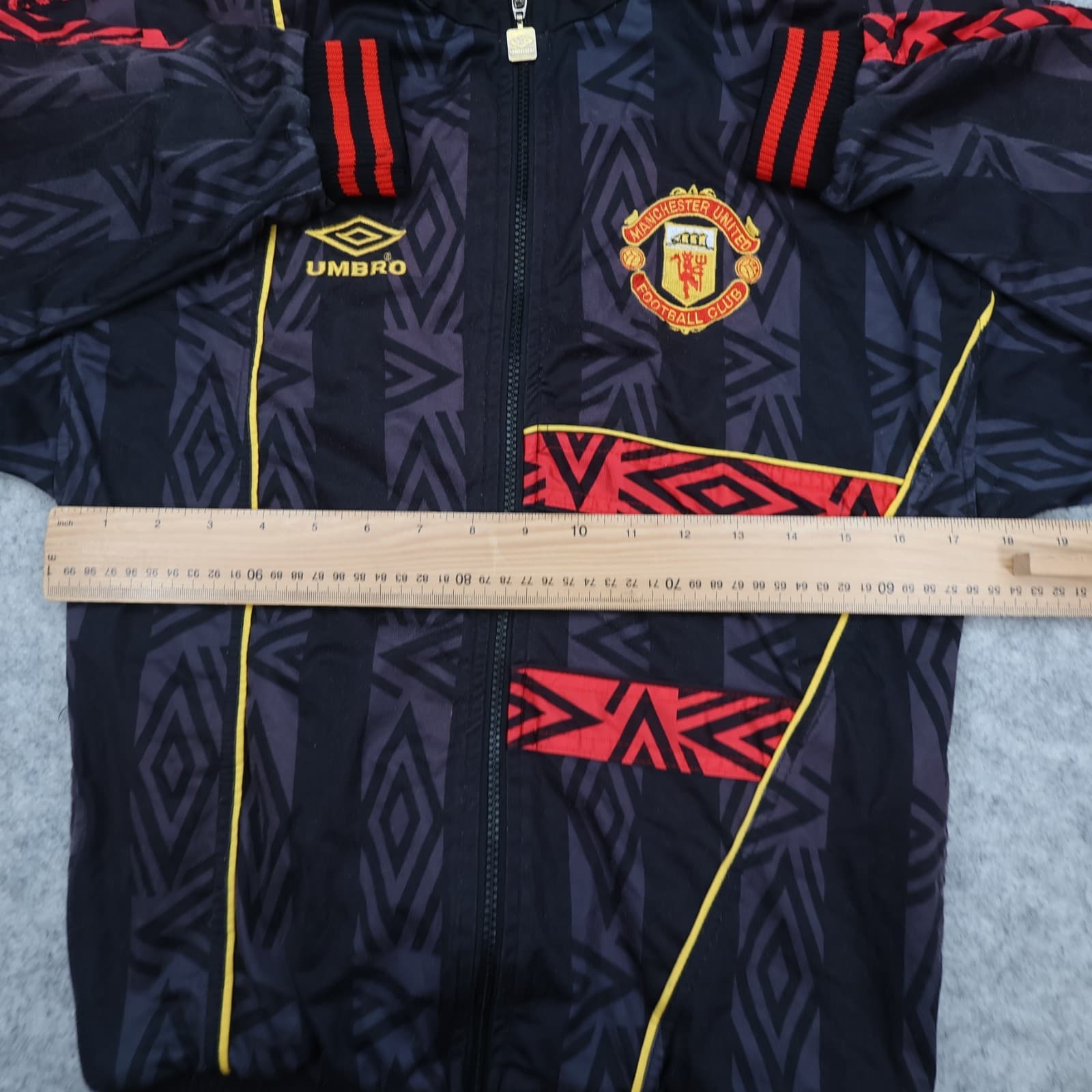 Manchester United Tracksuit 32" Kids Black Training Jacket Top Umbro 1992 1993 photo 11