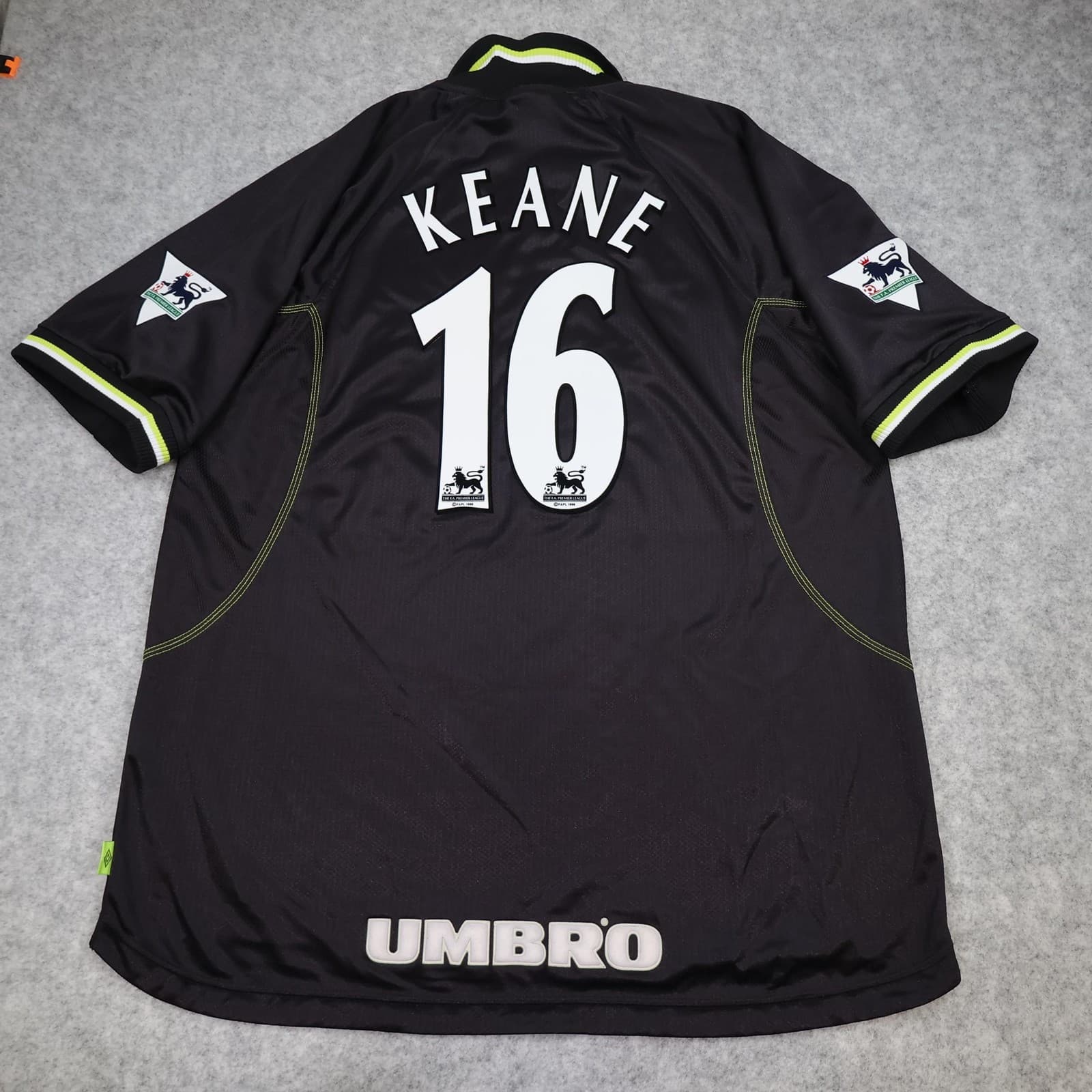 Vintage Manchester United Shirt 2XL Black Away Umbro 1998 1999 Keane Jersey