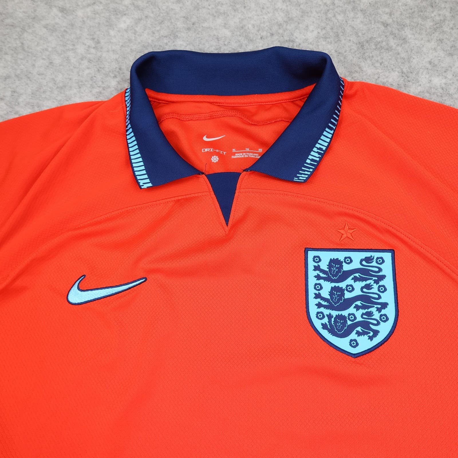 England Away Shirt Mens XL Red 2022 2023 Football Nike Dri Fit Soccer Jersey photo 3