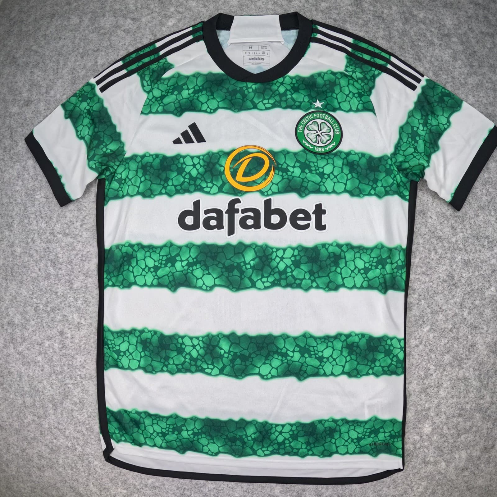 Celtic Football Shirt Home Medium Green 2023 2024 Adidas Kyogo 8 Soccer Jersey photo 2