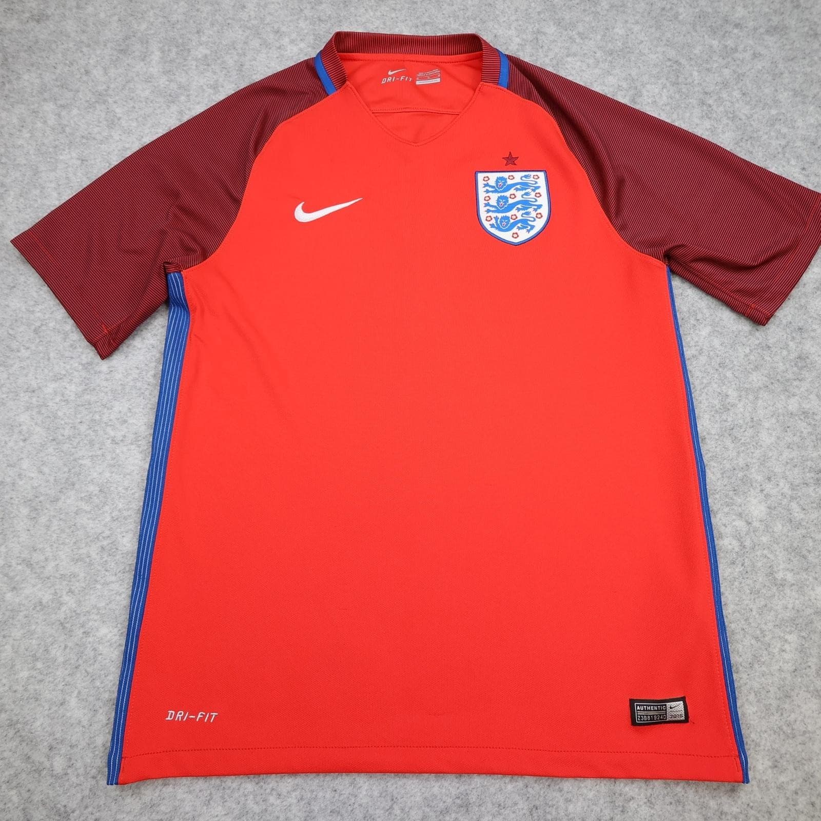 England Away Shirt Mens Medium Red 2016 2017 Football Nike Dri Fit Jersey