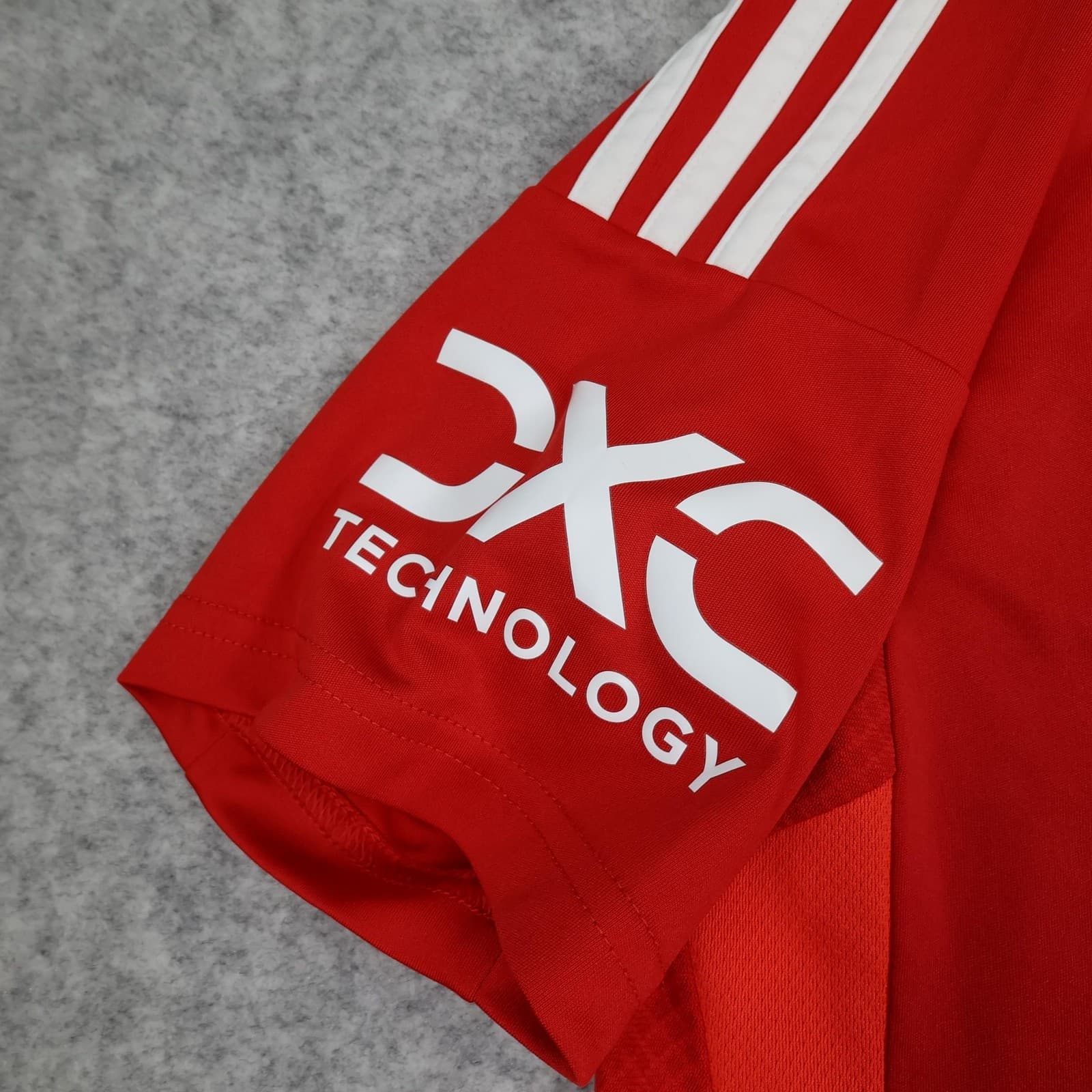 Manchester United Shirt Mens Small Red Home 2024 2025 Football Adidas Jersey photo 8