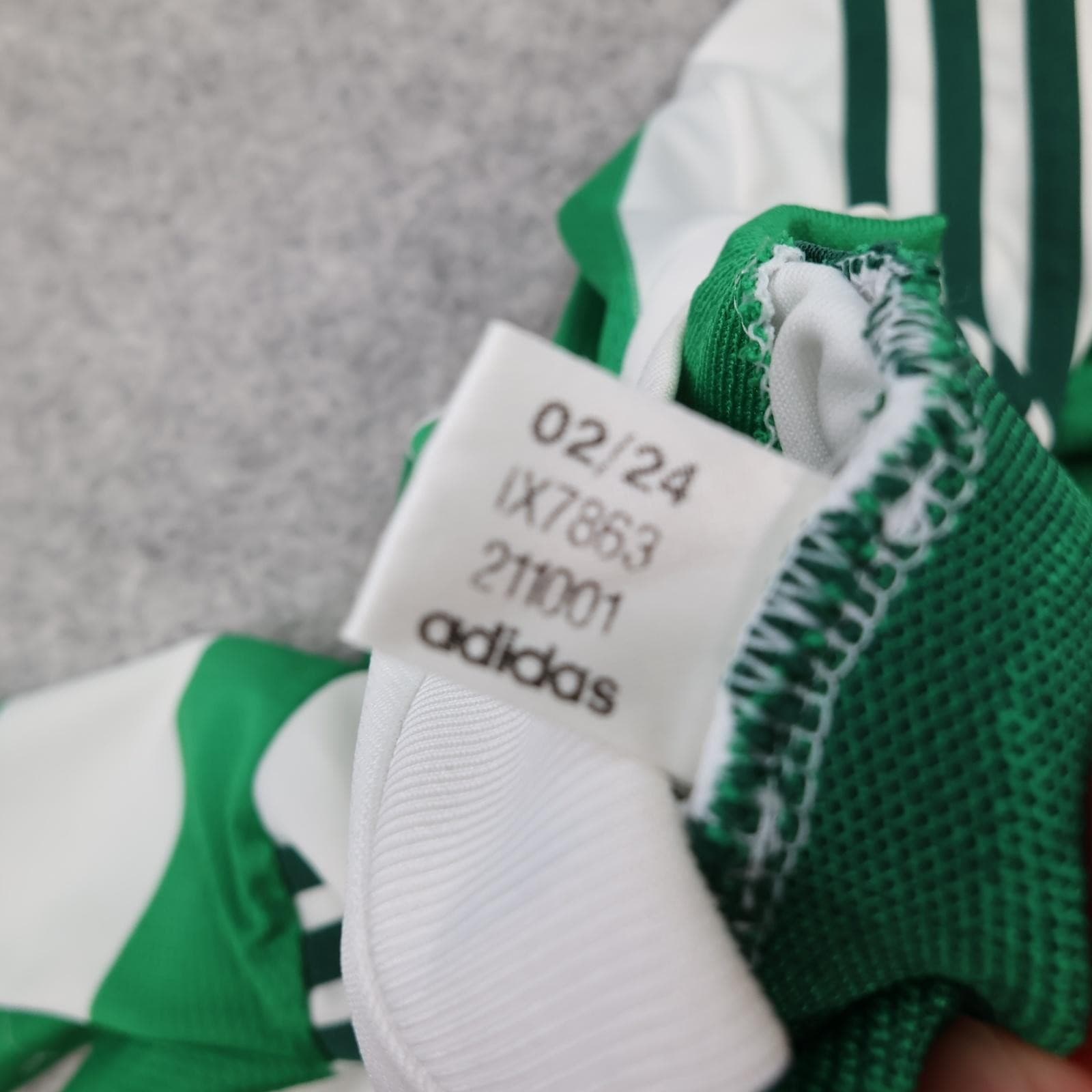 Celtic Shirt Mens Medium Green White Home 2024 2025 Adidas Soccer Jersey Kyogo 8 photo 15
