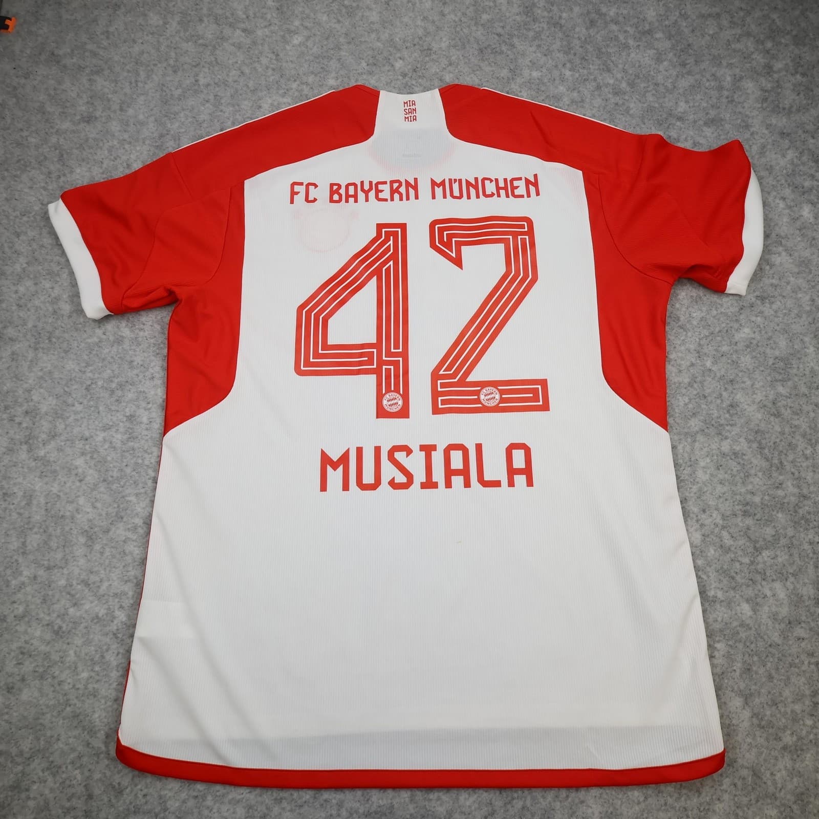 Bayern Munich Shirt Mens XL White Home 2023 2024 Adidas Jersey Musiala 42
