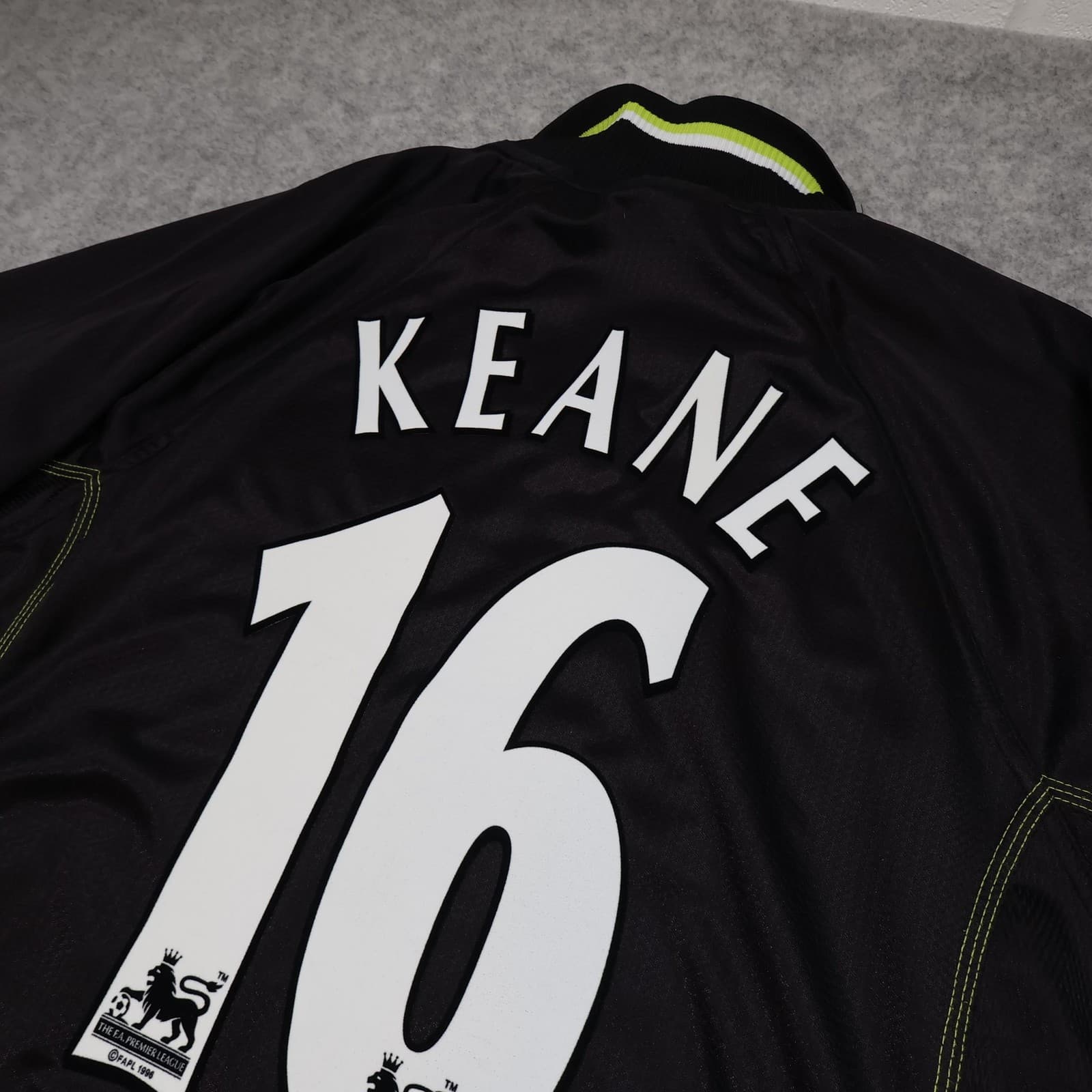 Vintage Manchester United Shirt 2XL Black Away Umbro 1998 1999 Keane Jersey photo 8