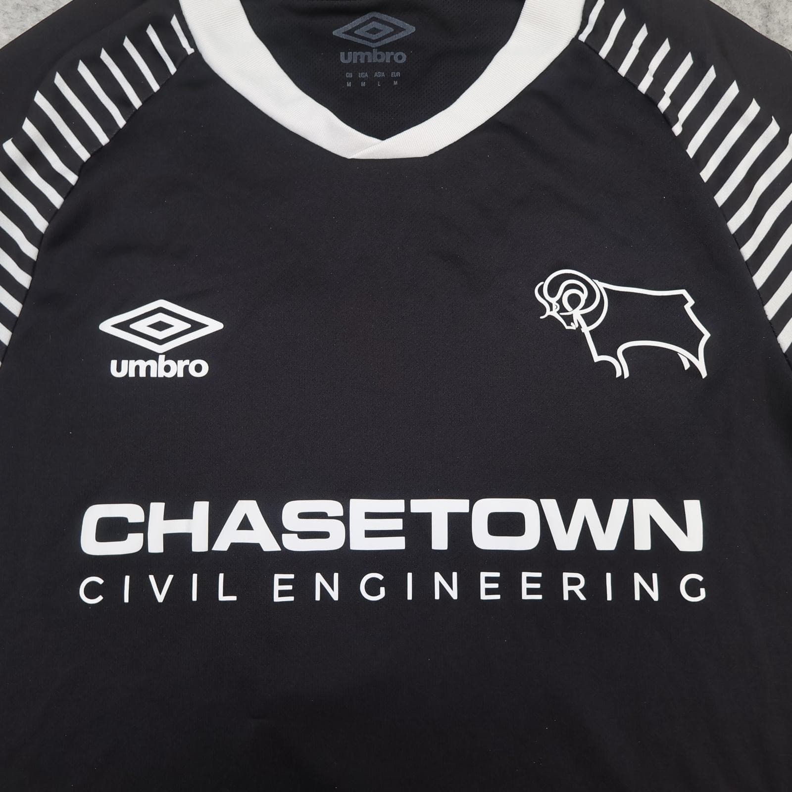 Derby County Training Shirt Mens Medium Black EFL Football Umbro Chasetown photo 3