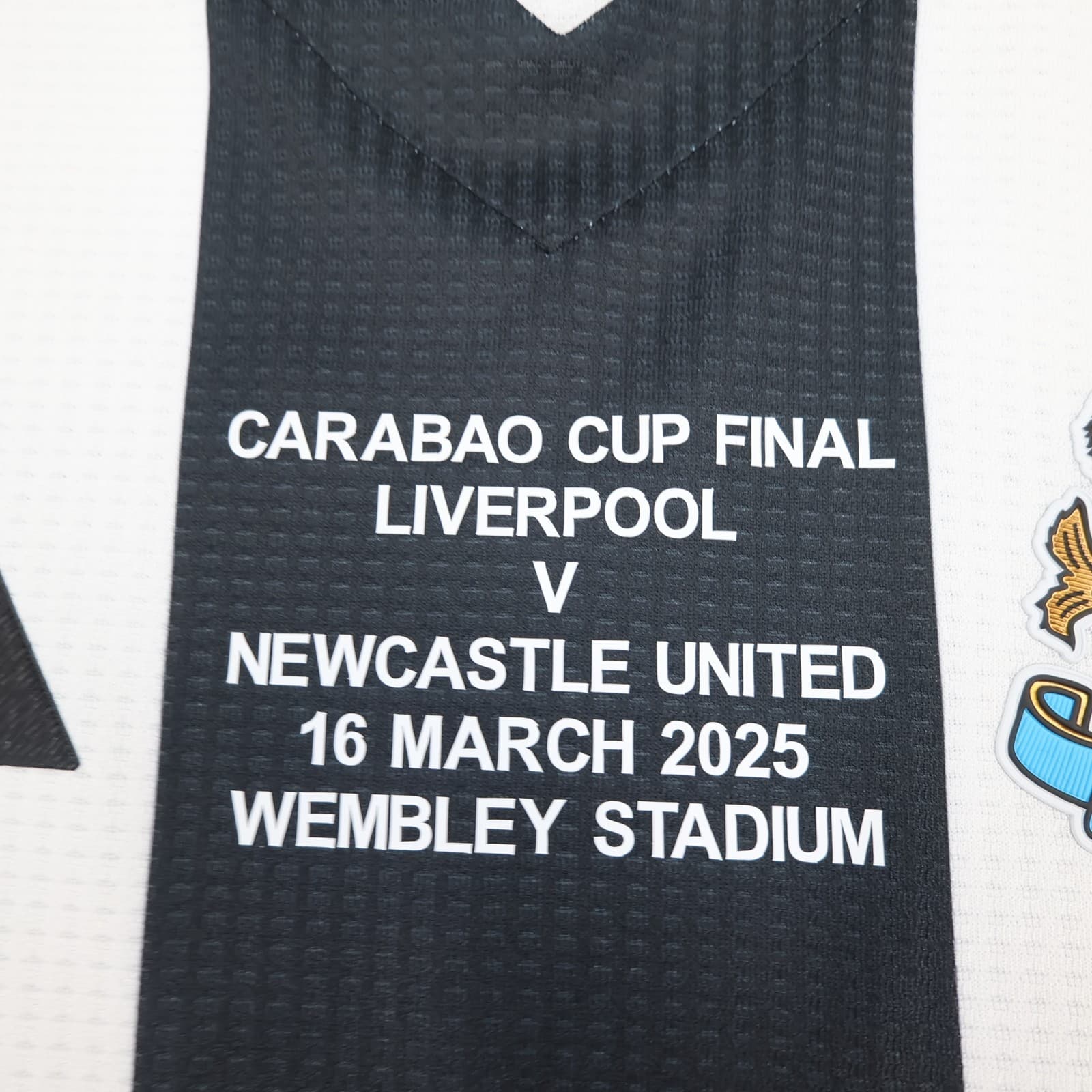 Newcastle United Shirt Medium White Home Kit 2024 2025 Adidas Jersey Guimarães photo 3
