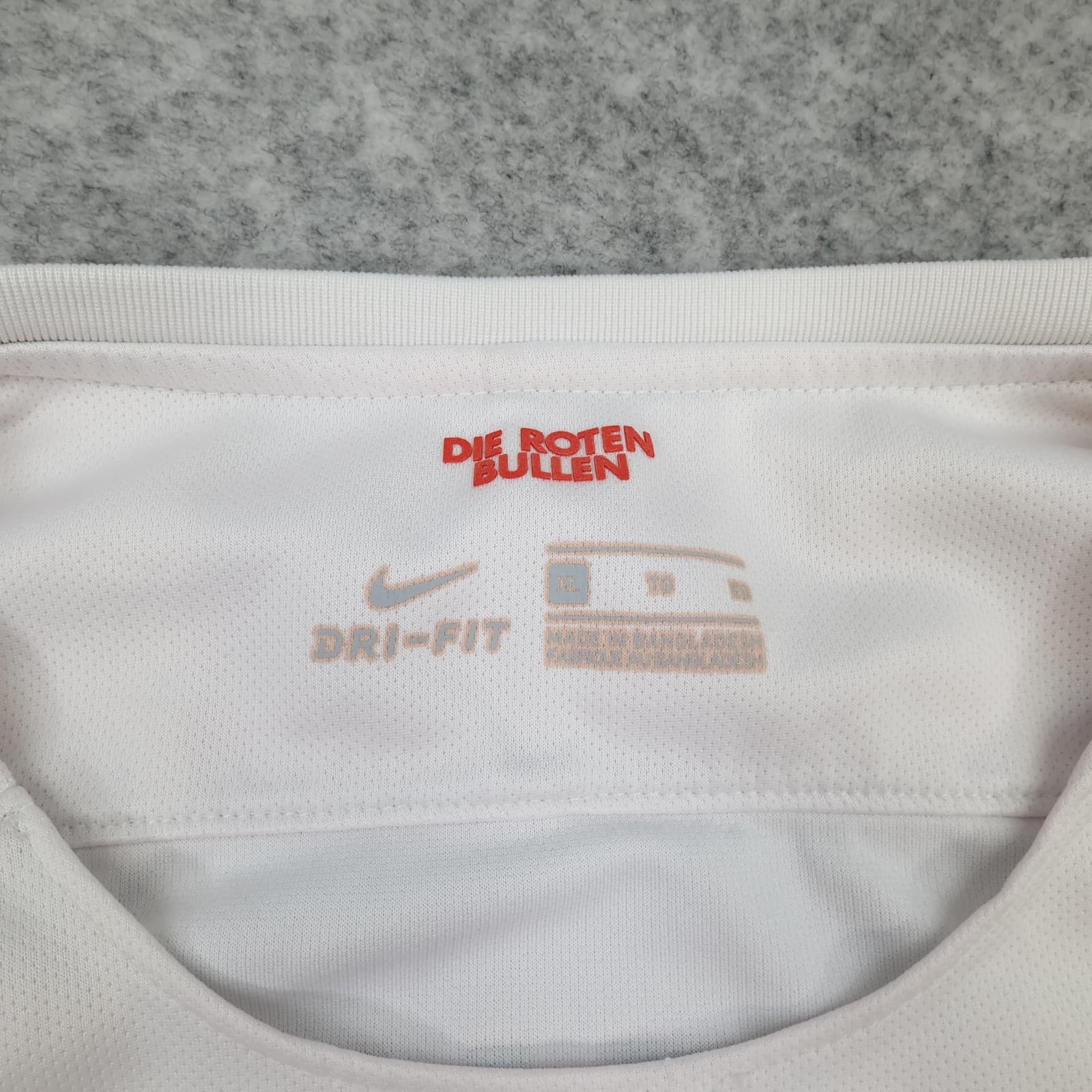 RB Leipzig Shirt Mens XL White Home 2017 2018 Nike Dri Fit Soccer Jersey photo 7