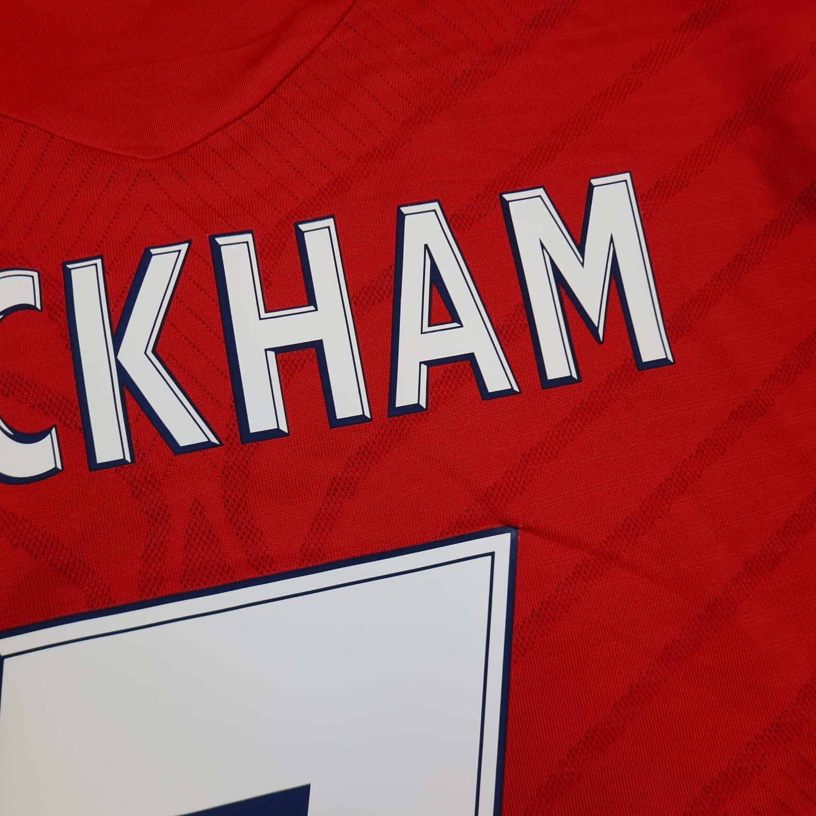 England Football Shirt Medium Red Away Kit 2008 2010 Jersey David Beckham photo 15