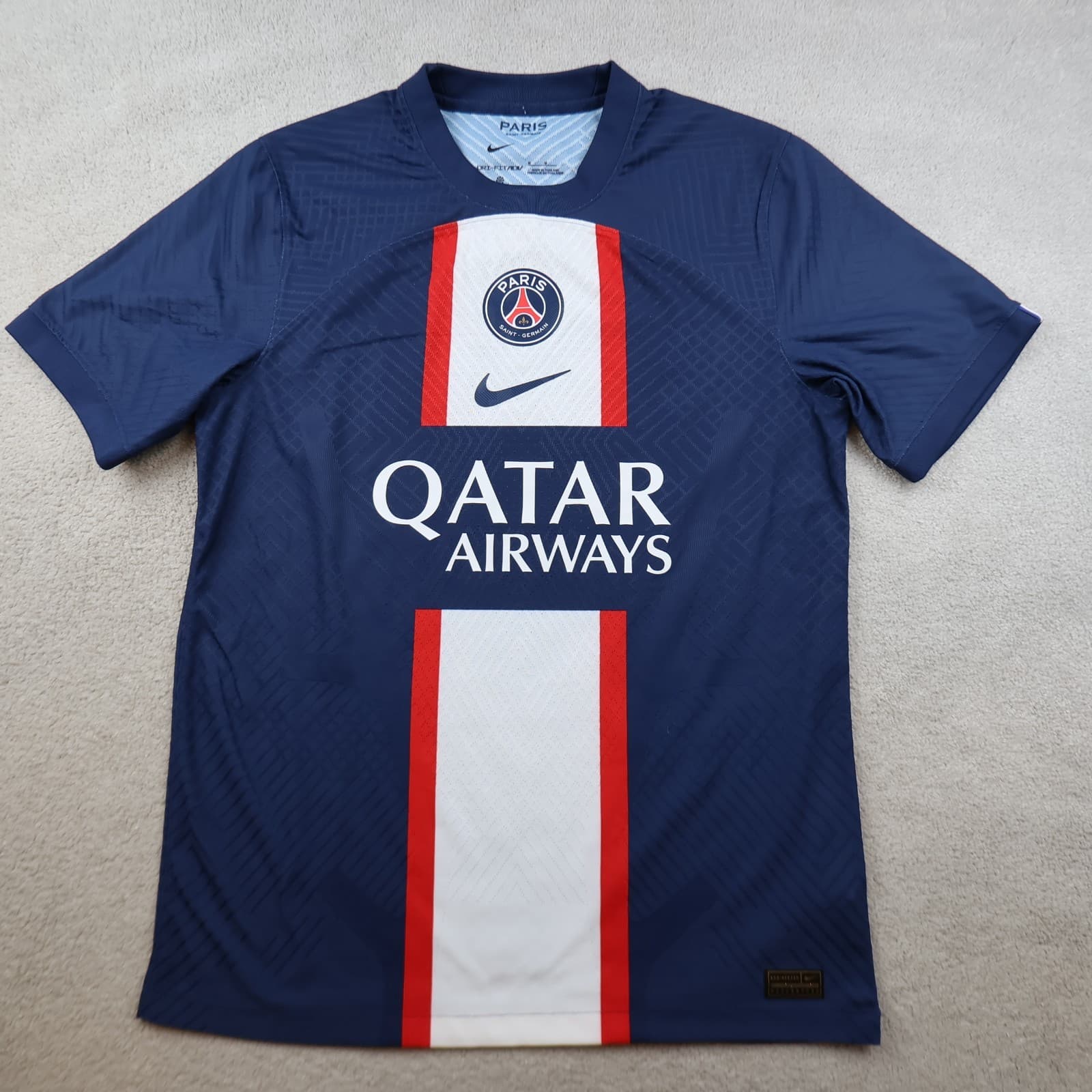 PSG Football Shirt Medium Navy Home Kit 2022 2023 Nike Soccer Jersey Dri-Fit ADV