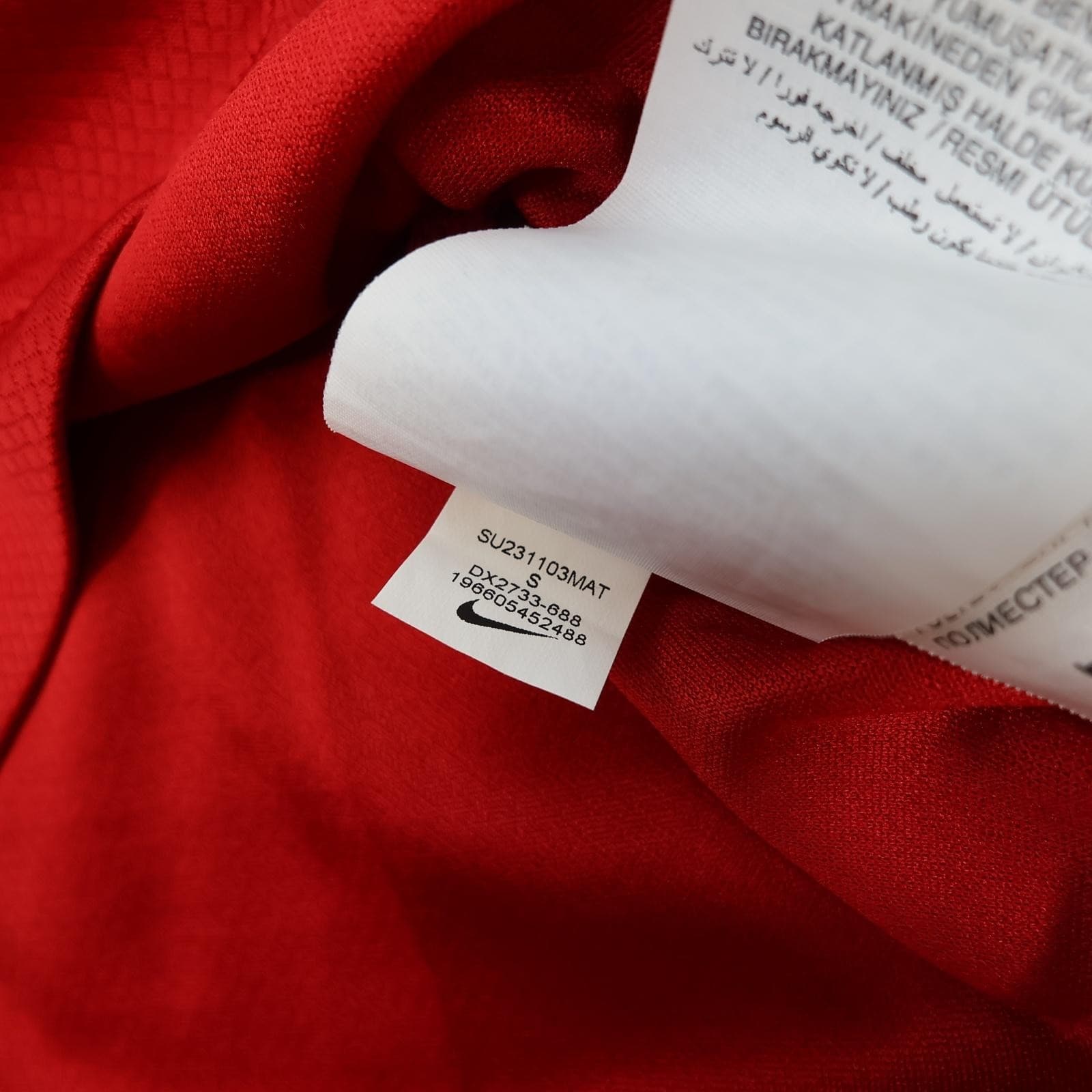 Liverpool Shirt Womens Small Red Home 2023 2024 Football Nike Standard Chartered photo 8