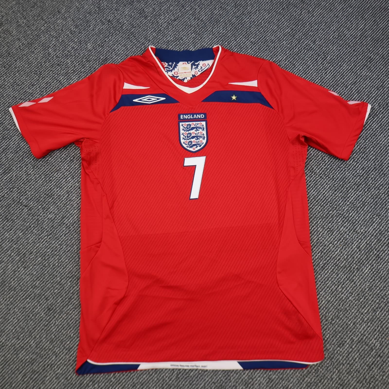 England Football Shirt Medium Red Away Kit 2008 2010 Jersey David Beckham photo 2
