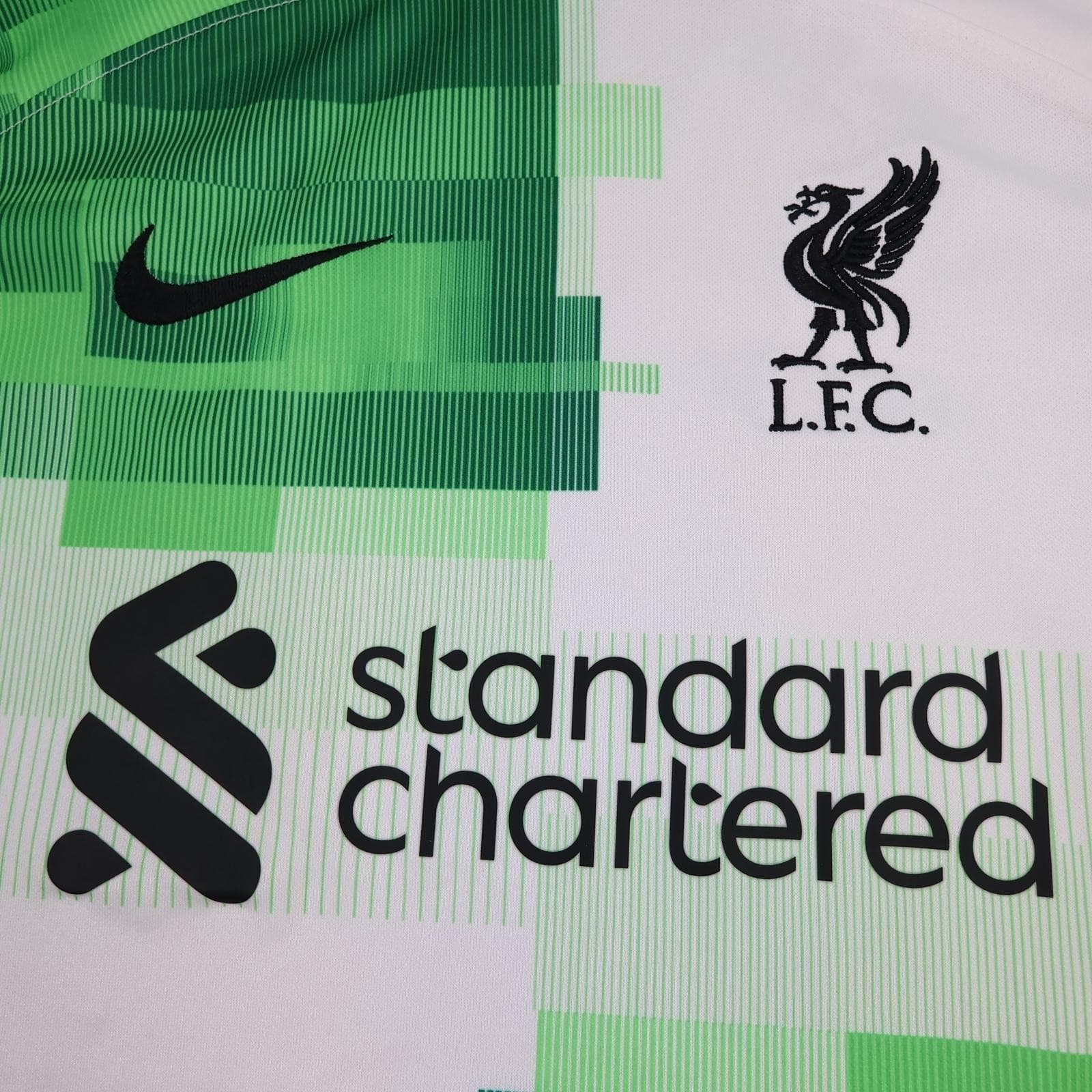 Liverpool Away Shirt Kids 12-13 Years Large White 2023 2024 Nike Soccer Jersey photo 3