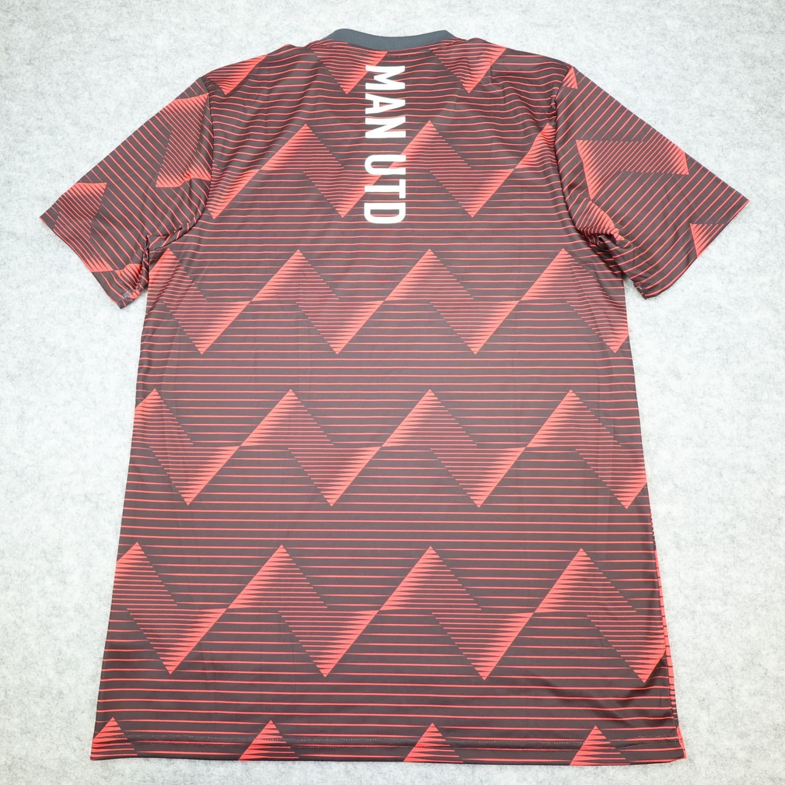 Manchester United Shirt Medium Red Training Kit 2019 2020 Adidas Soccer Jersey photo 2
