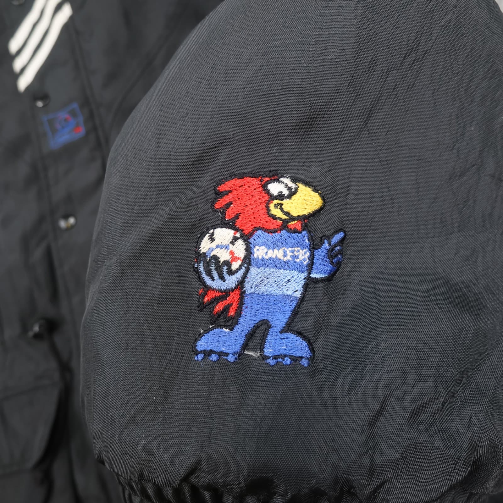 Vintage Football Jacket Extra Large Black 1998 Fifa World Cup Padded Official photo 5