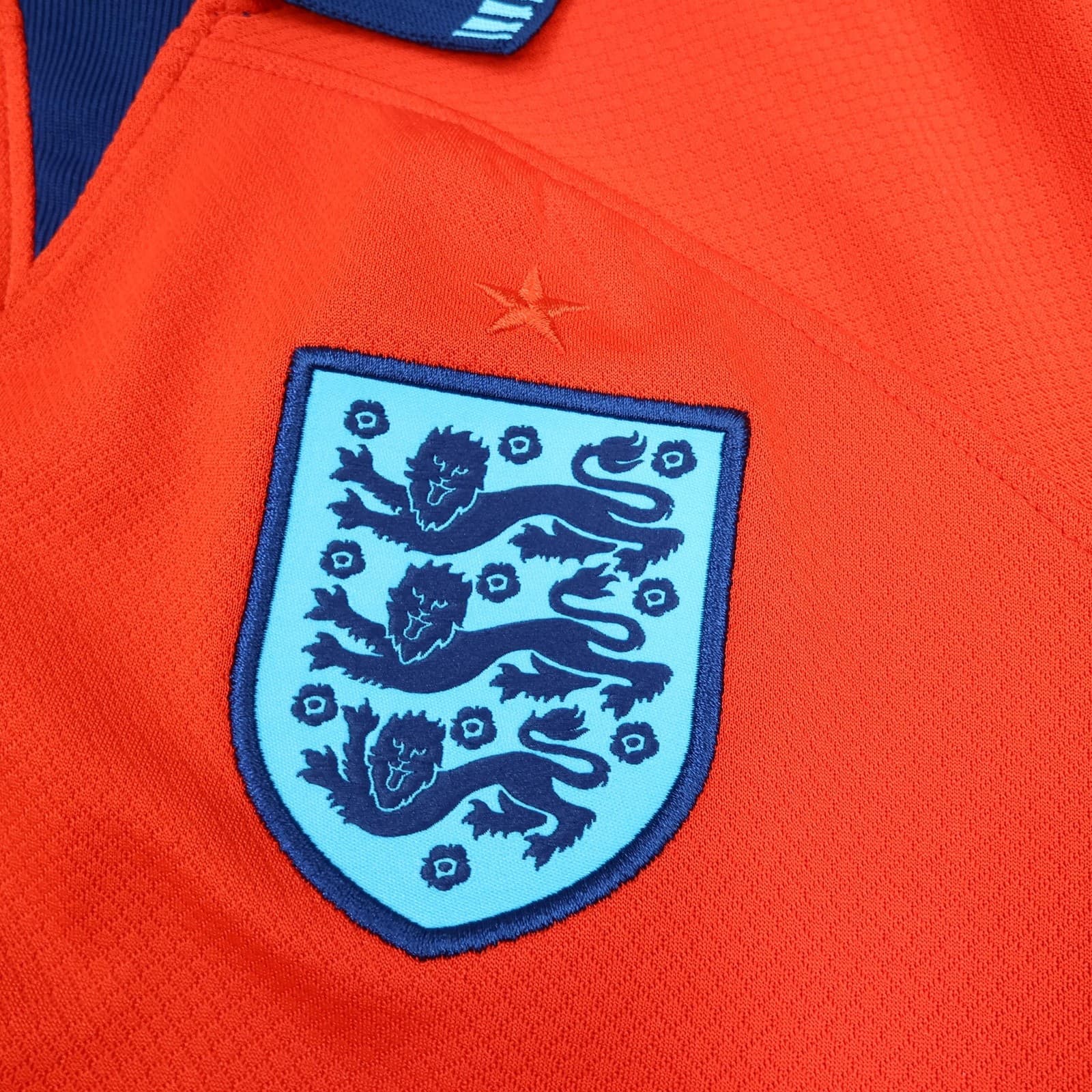 England Shirt Kids XL Away 13-14 Year Red 2022 2023 Football Nike Soccer Jersey photo 4