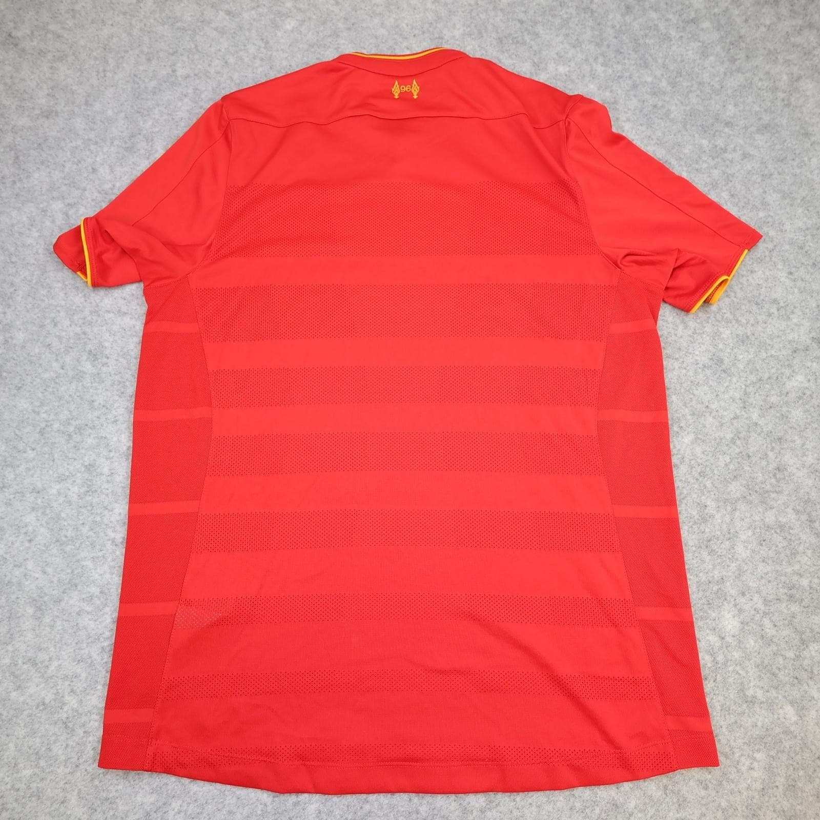Liverpool Shirt Mens Large Red Home 2016 2017 Football New Balance Soccer Jersey photo 2