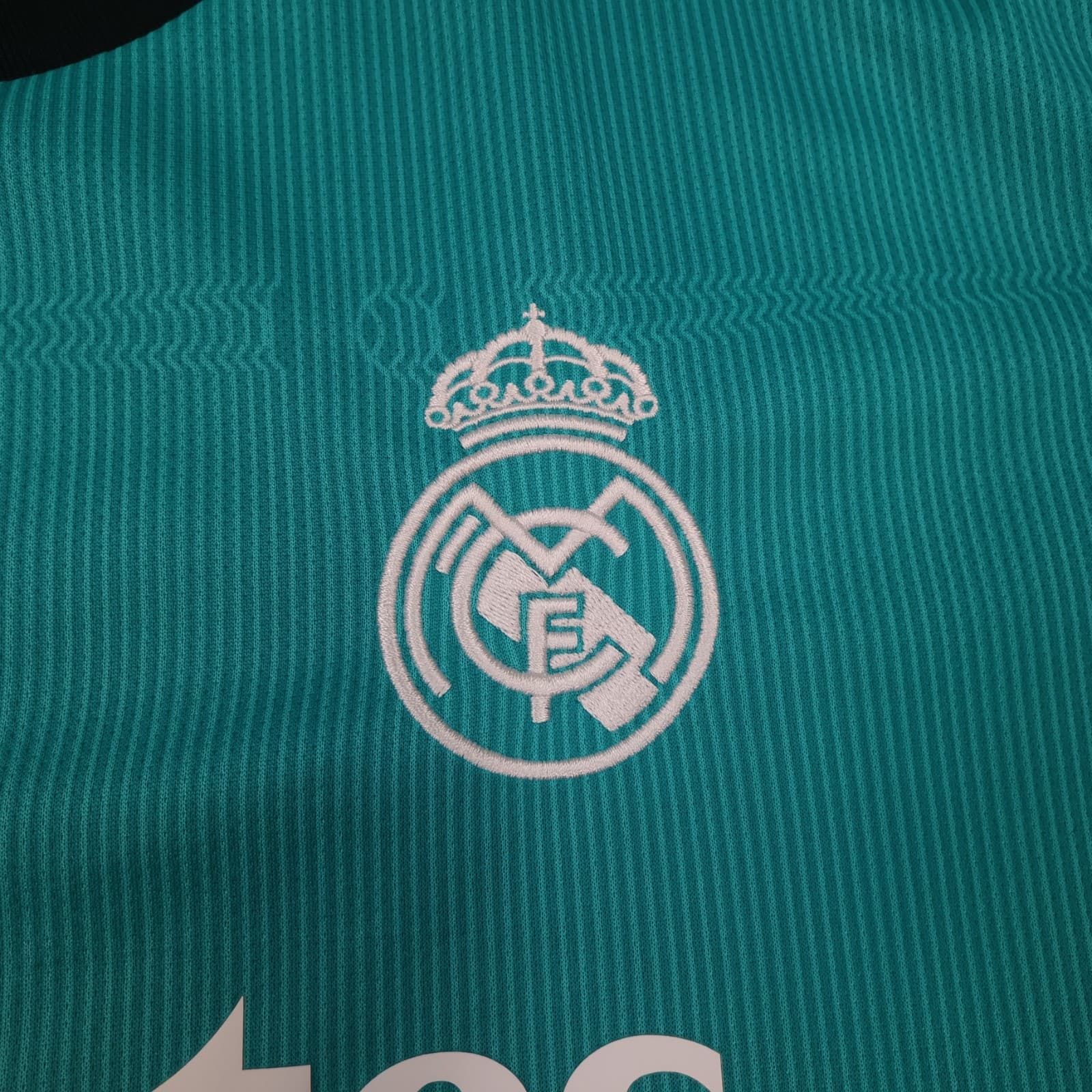Real Madrid Shirt Extra Large Green Third Kit 2021 2022 Adidas Karim Benzema photo 4