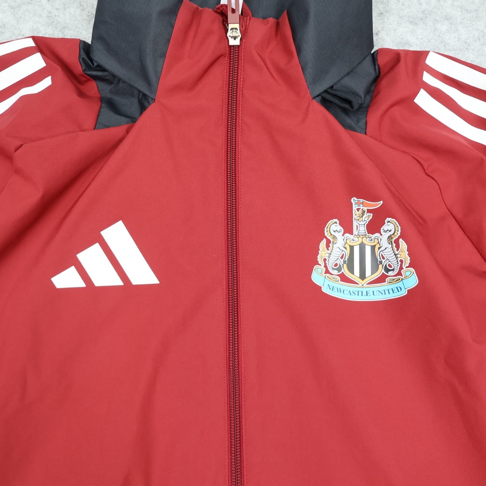 Newcastle United Jacket Small Red Lightweight Rain Coat 2024 2025 Adidas photo 3