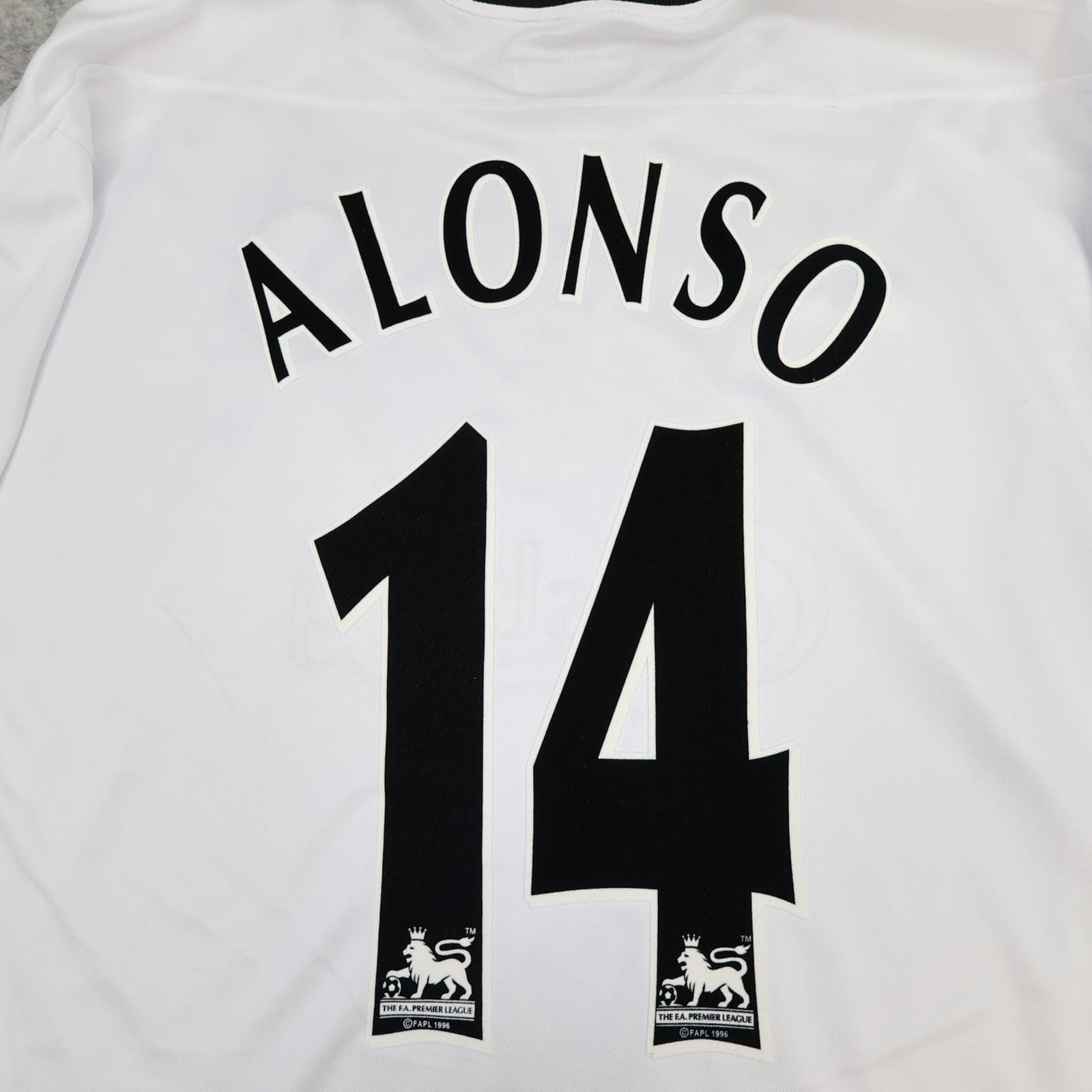 Vintage Liverpool Shirt Mens XL White Away Kit 2003 2004 Reebok Carlsberg Alonso photo 3