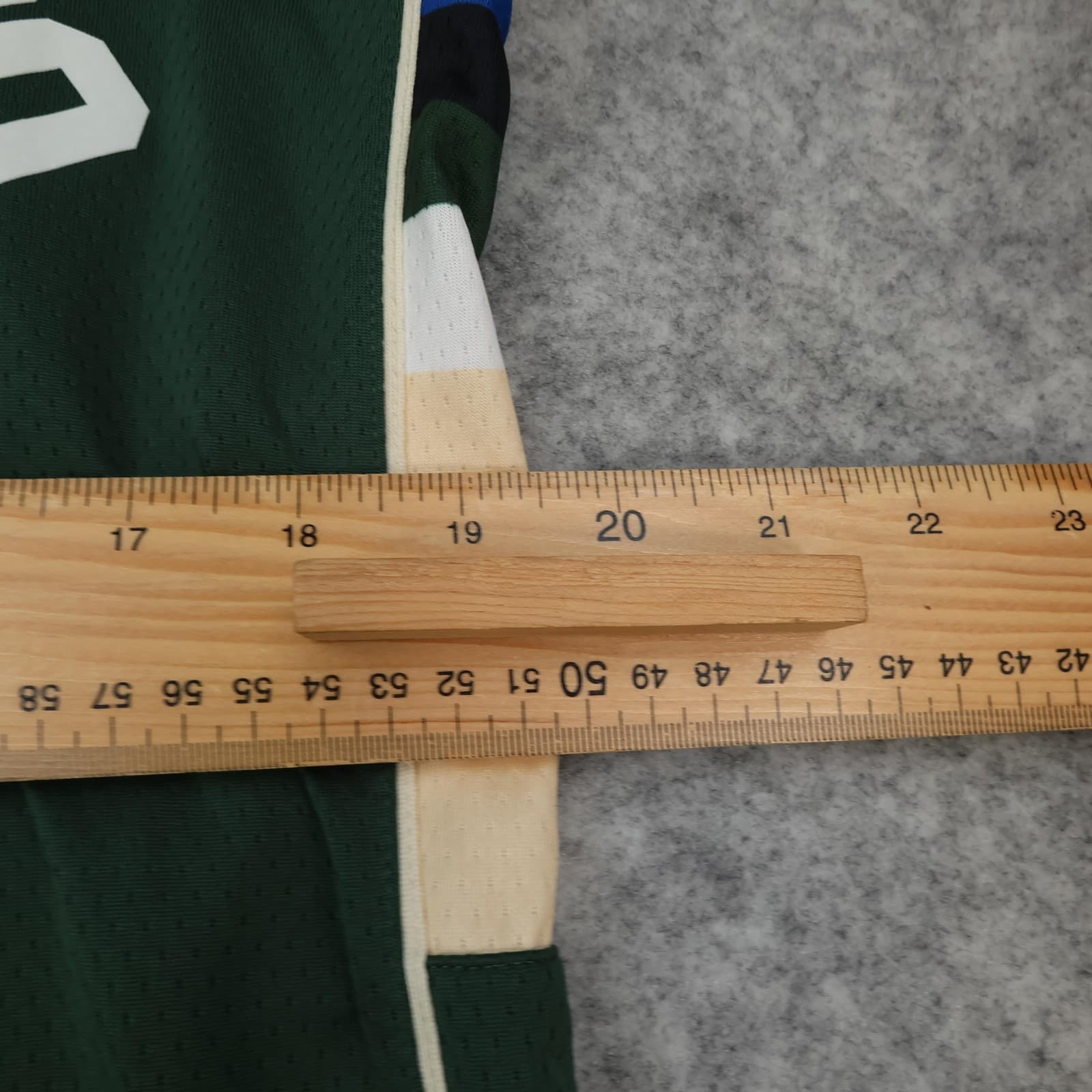 Milwaukee Bucks Basketball Jersey Mens Medium Green NBA Nike Antetokounmpo 34 photo 9