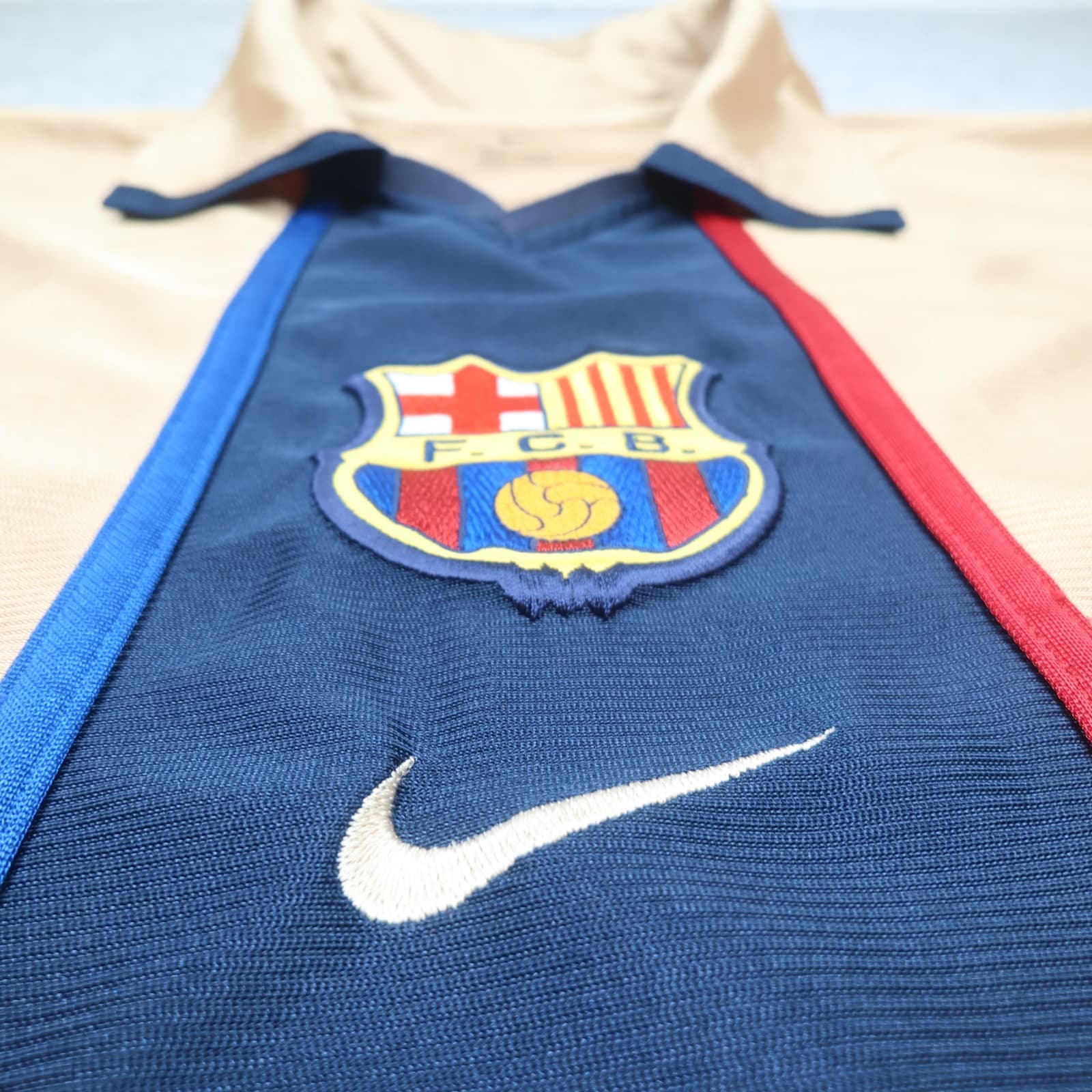 Vintage Barcelona Shirt Extra Large Gold Away Kit 2001 2003 Nike Soccer Jersey photo 8