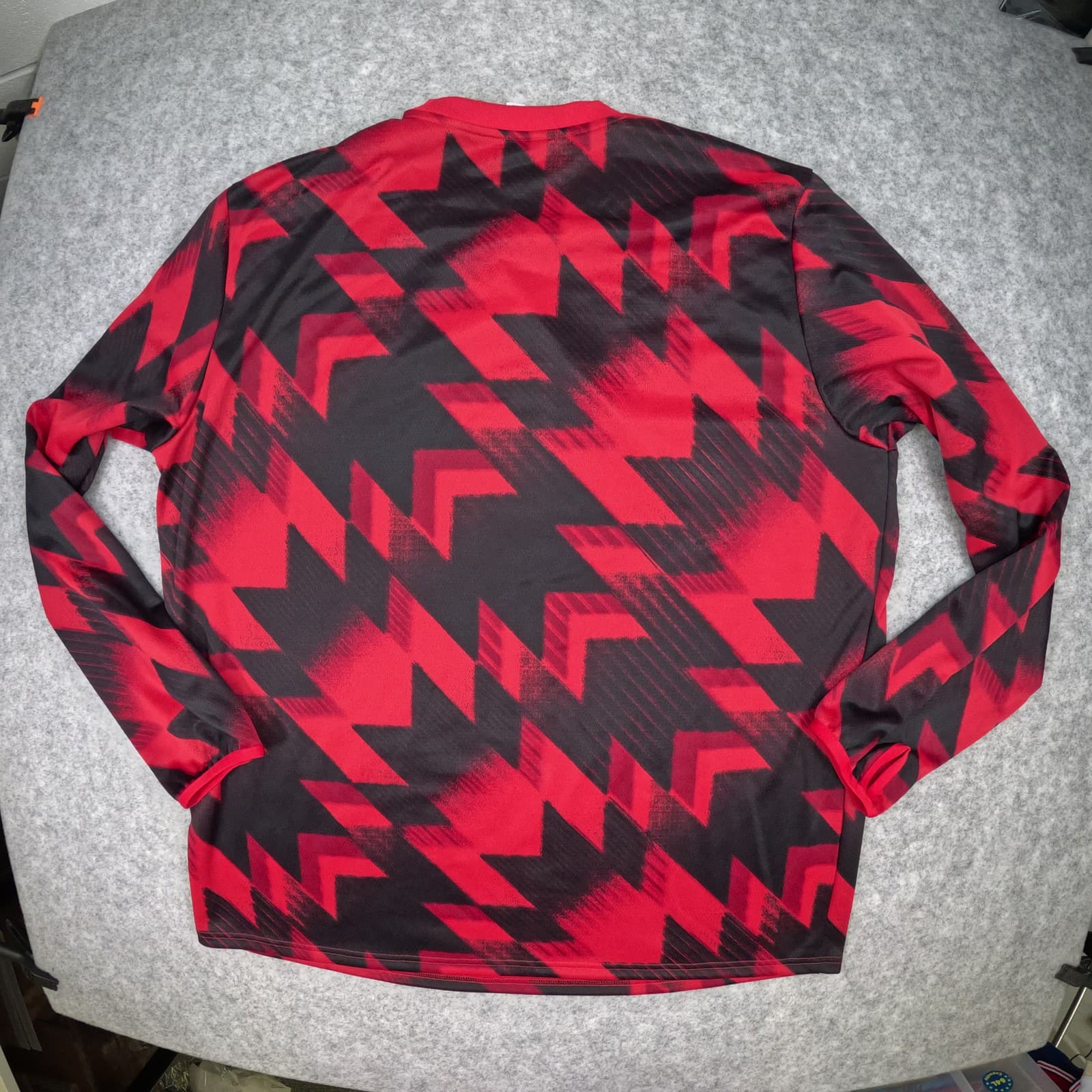 Manchester United Football Training Jumper XL Red adidas 2025 2026 Warm top photo 2