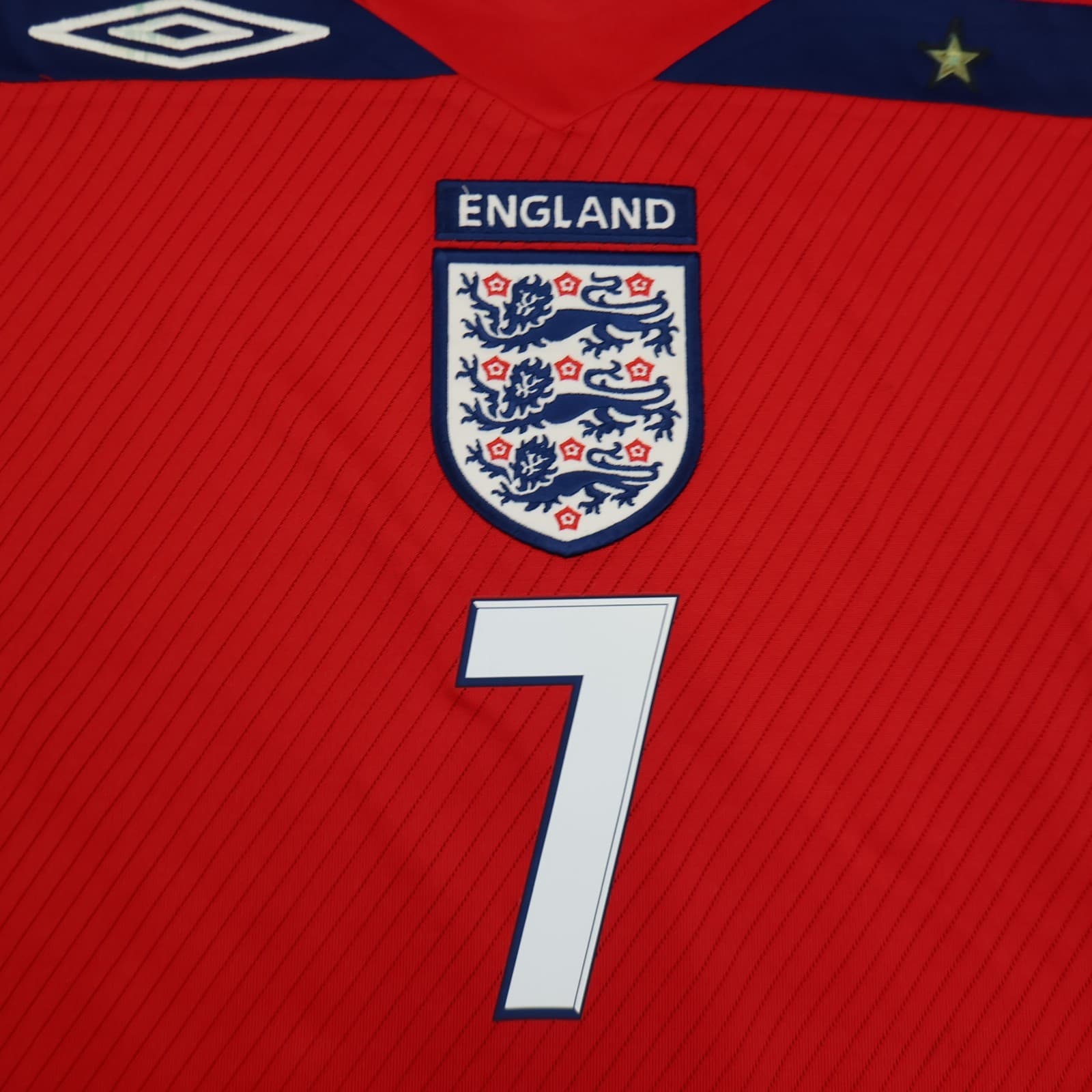 England Football Shirt Medium Red Away Kit 2008 2010 Jersey David Beckham photo 3