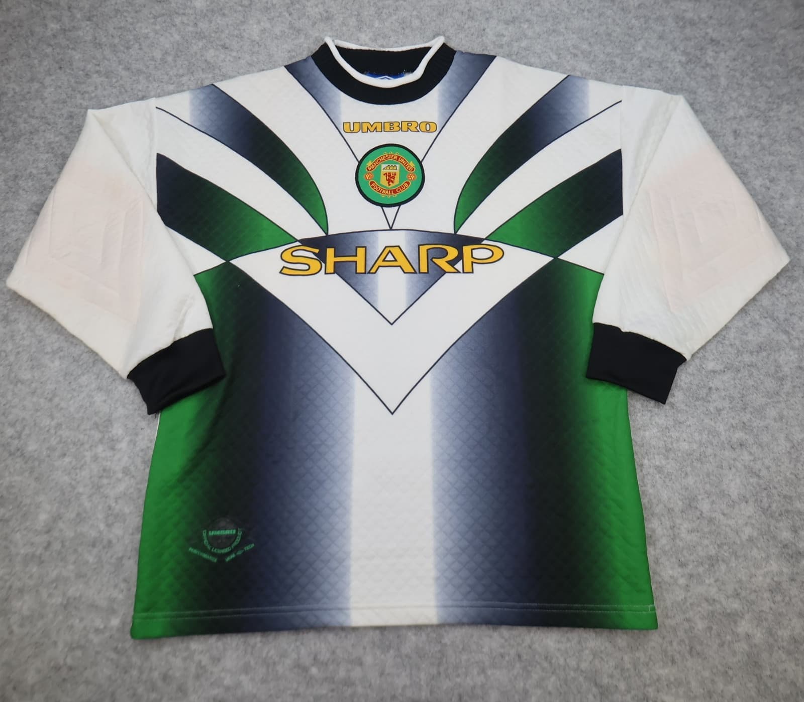 Vintage Manchester United Shirt Medium Green White Goalkeeper Shirt 1996 1997