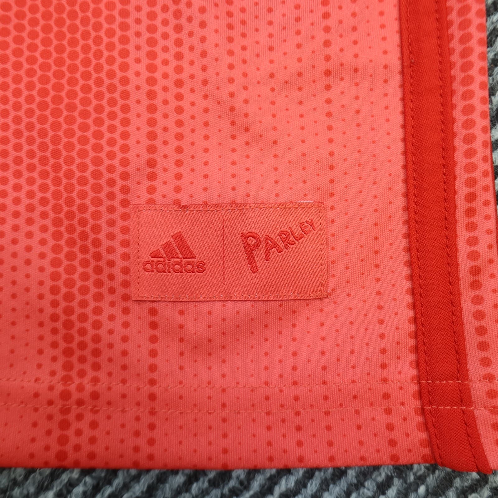 Real Madrid Shirt Medium Pink Third Kit 2018 2019 Adidas Soccer Jersey photo 3