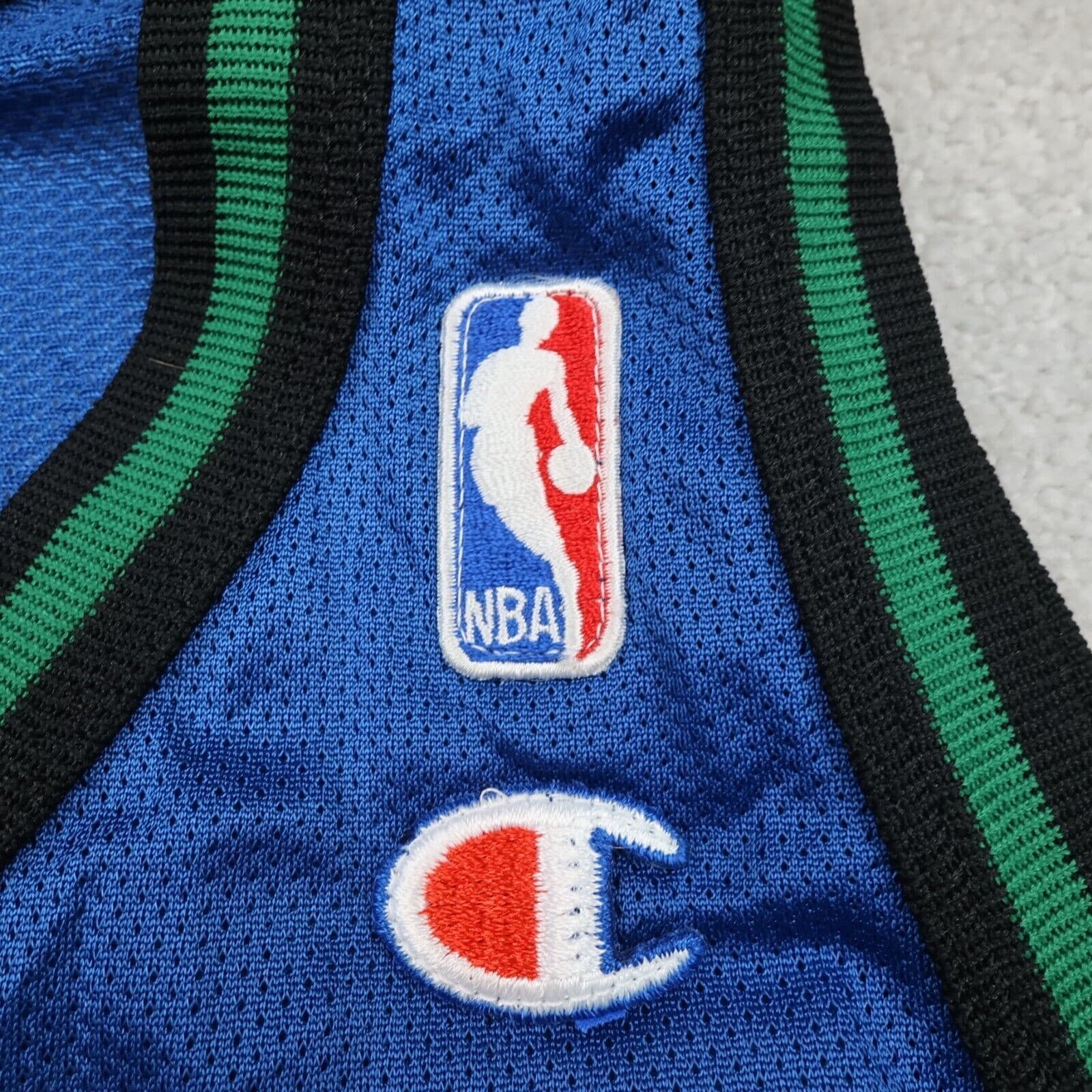 Vintage Minnesota Timberwolves Jersey Large Champion 90s NBA Will Avery 44 photo 4