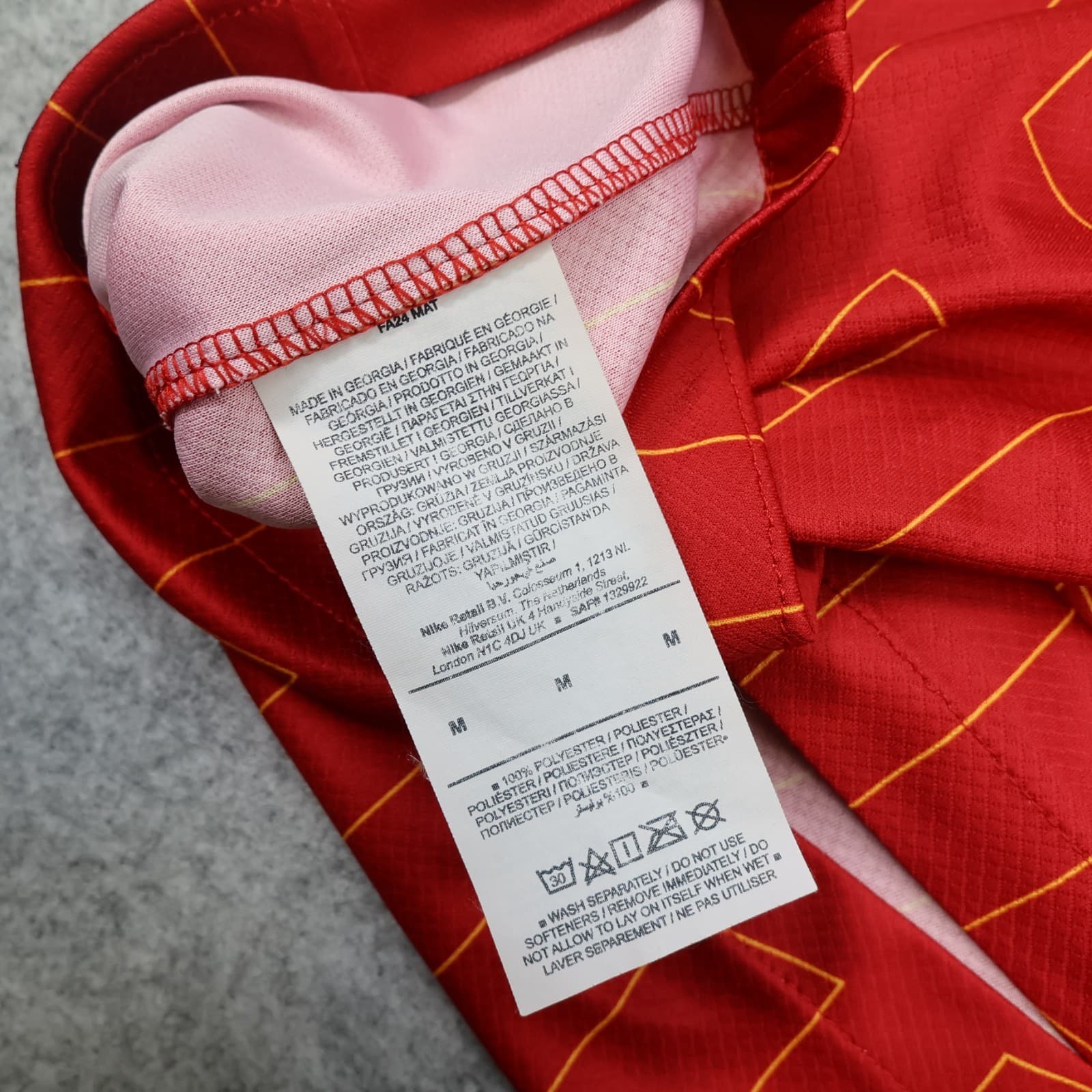 Liverpool Shirt Medium Red Home Kit 2024 2025 Nike Soccer Jersey photo 13
