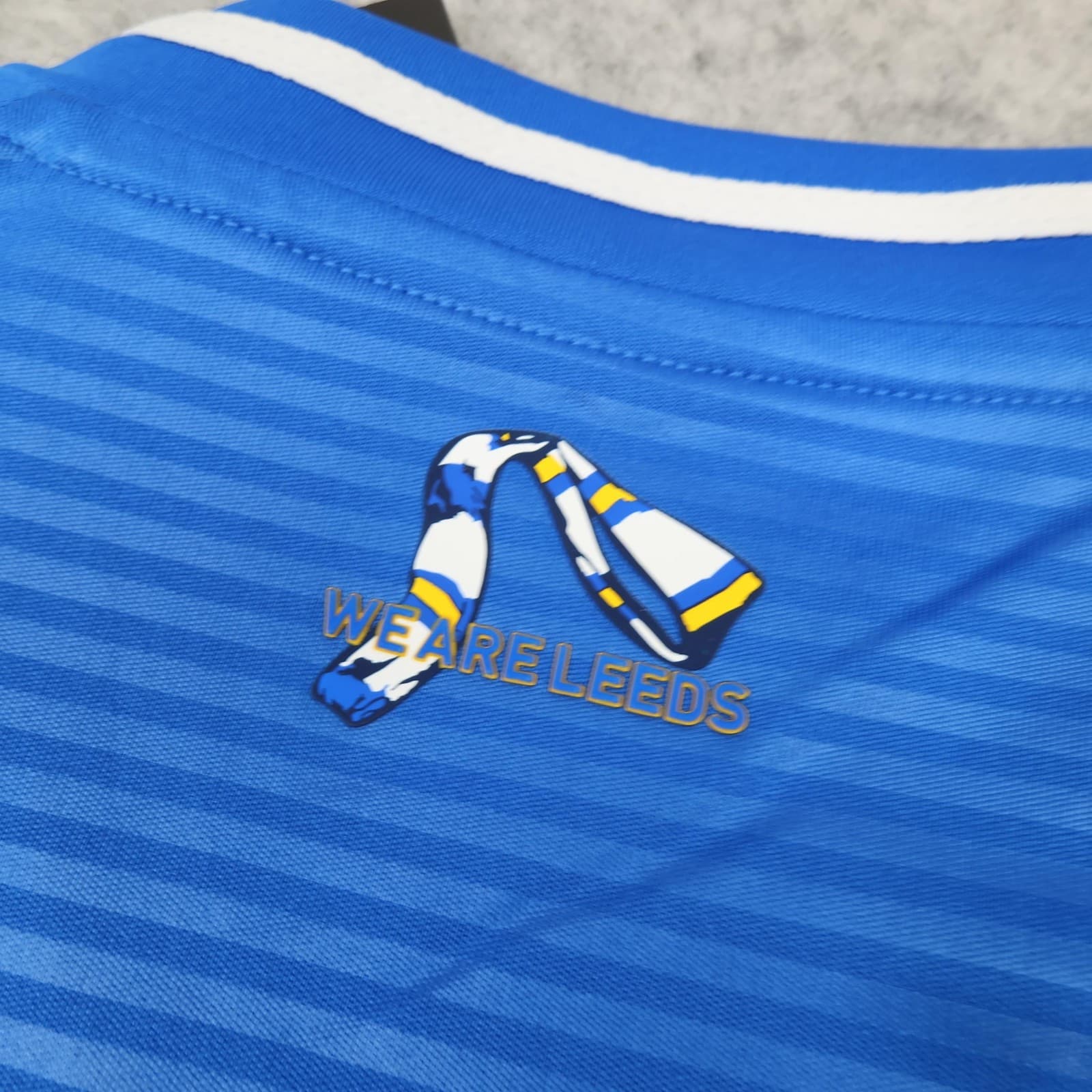 Leeds United Shirt Mens Medium Blue Away 2025 2026 Adidas Red Bull Soccer Jersey photo 10