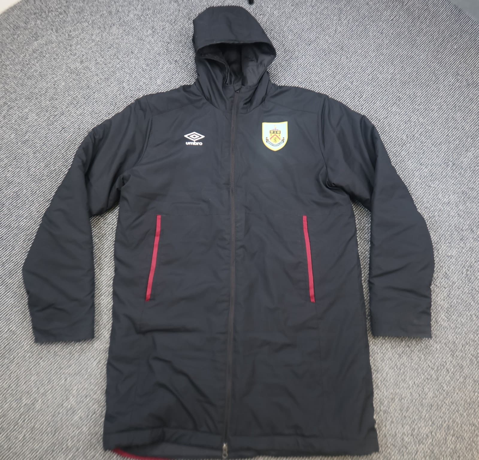 Burnley Jacket Extra Large Black Winter Umbro 2019 2020 Padded Long Bench Coat