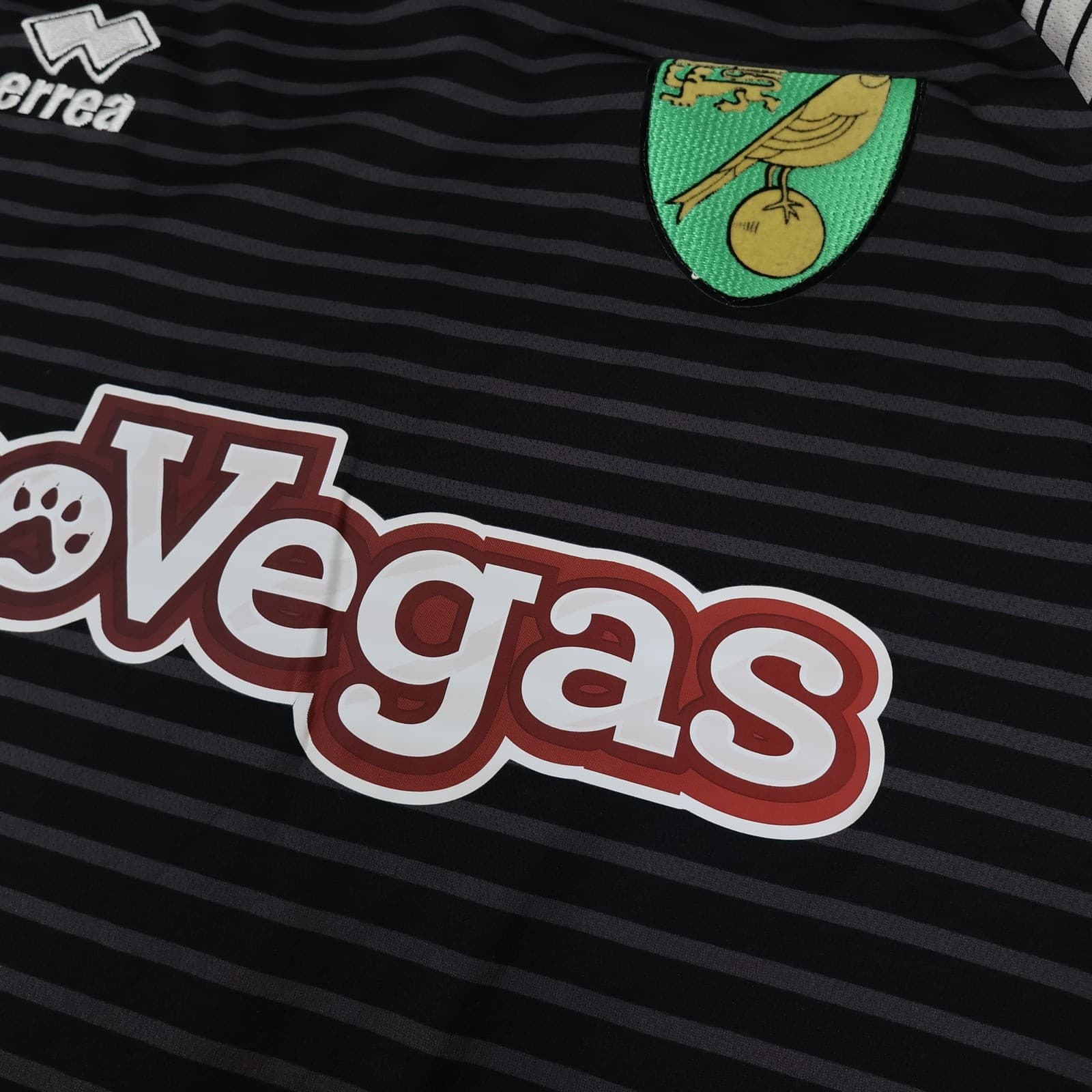 Norwich City FC Football Shirt Adults Medium Black Away 2017 2018 Errea photo 4