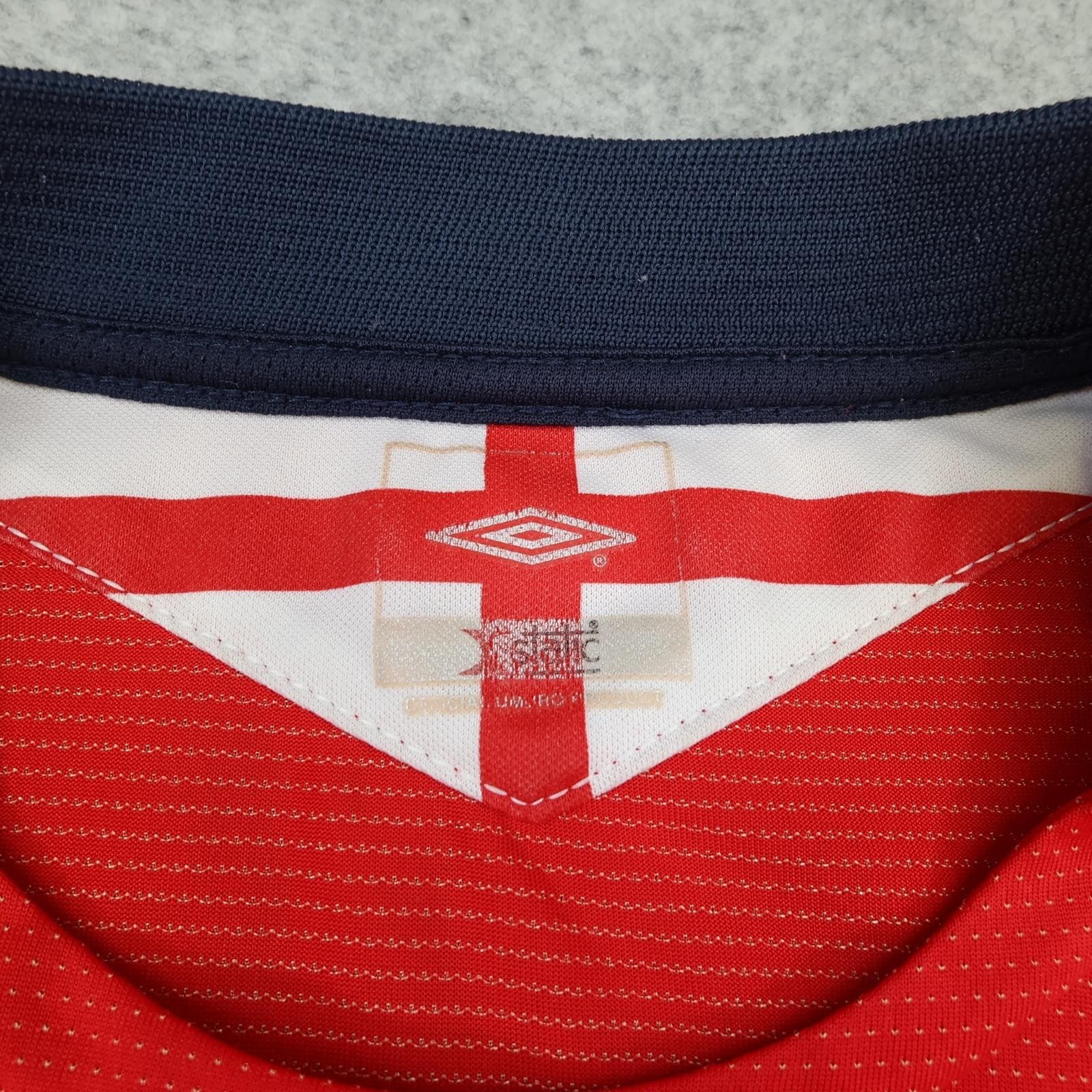 Vintage England Away Shirt Mens 2XL Red 2004 2006 Football Umbro Beckham 7 photo 11